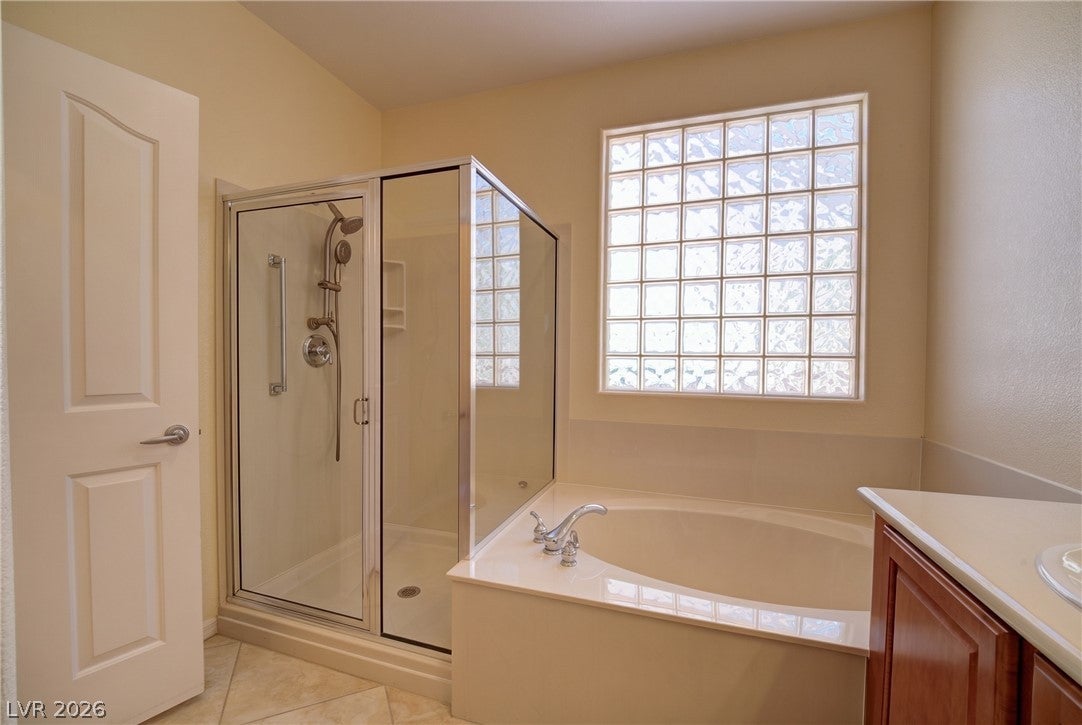 Henderson, Nevada, 89044, United States, 2 Bedrooms Bedrooms, ,2 BathroomsBathrooms,Residential,For Sale,2036899