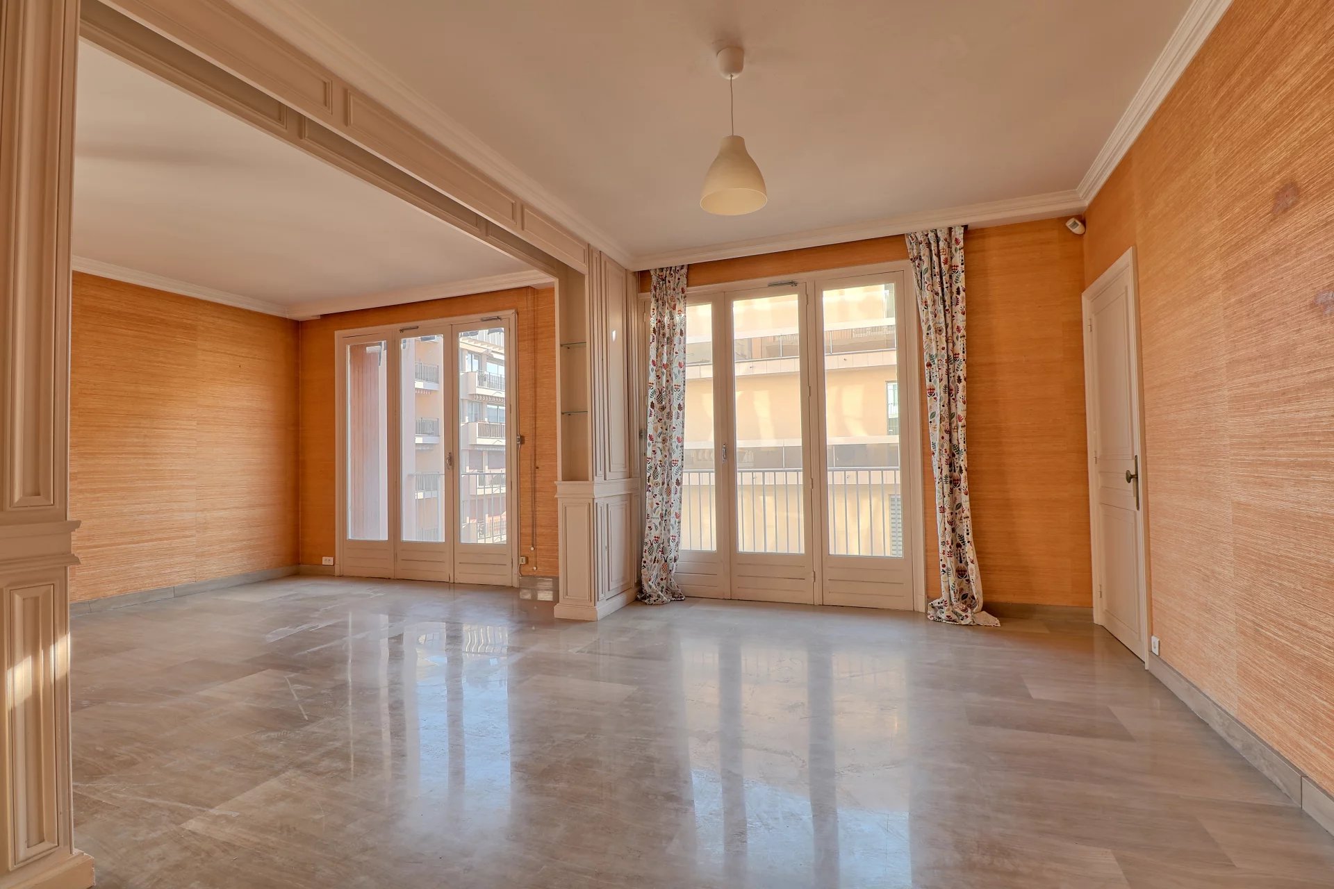 Lyon 6ème, Auvergne-Rhône-Alpes, 69006, FR, 3 Bedrooms Bedrooms, ,2 BathroomsBathrooms,Residential,For Sale,2000636