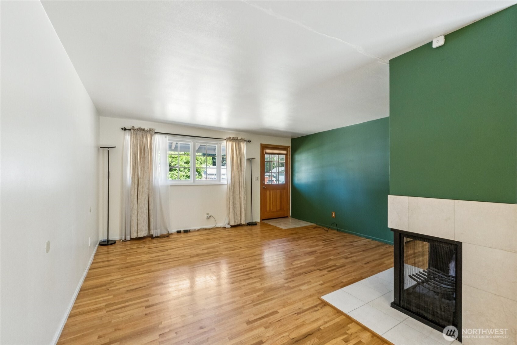 Lynnwood, Washington, 98037, United States, 4 Bedrooms Bedrooms, ,2 BathroomsBathrooms,Residential,For Sale,1904823