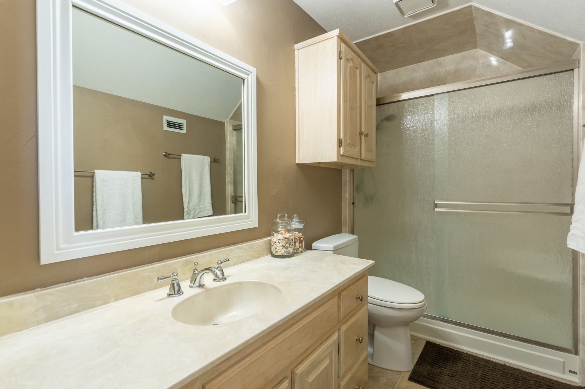 Heath, Texas, 75032, United States, 4 Bedrooms Bedrooms, ,3 BathroomsBathrooms,Residential,For Sale,1817518
