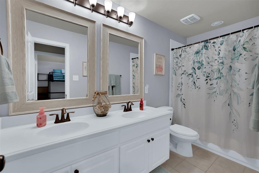 Argyle, Texas, 76226, United States, 4 Bedrooms Bedrooms, ,3 BathroomsBathrooms,Residential,For Sale,1931031