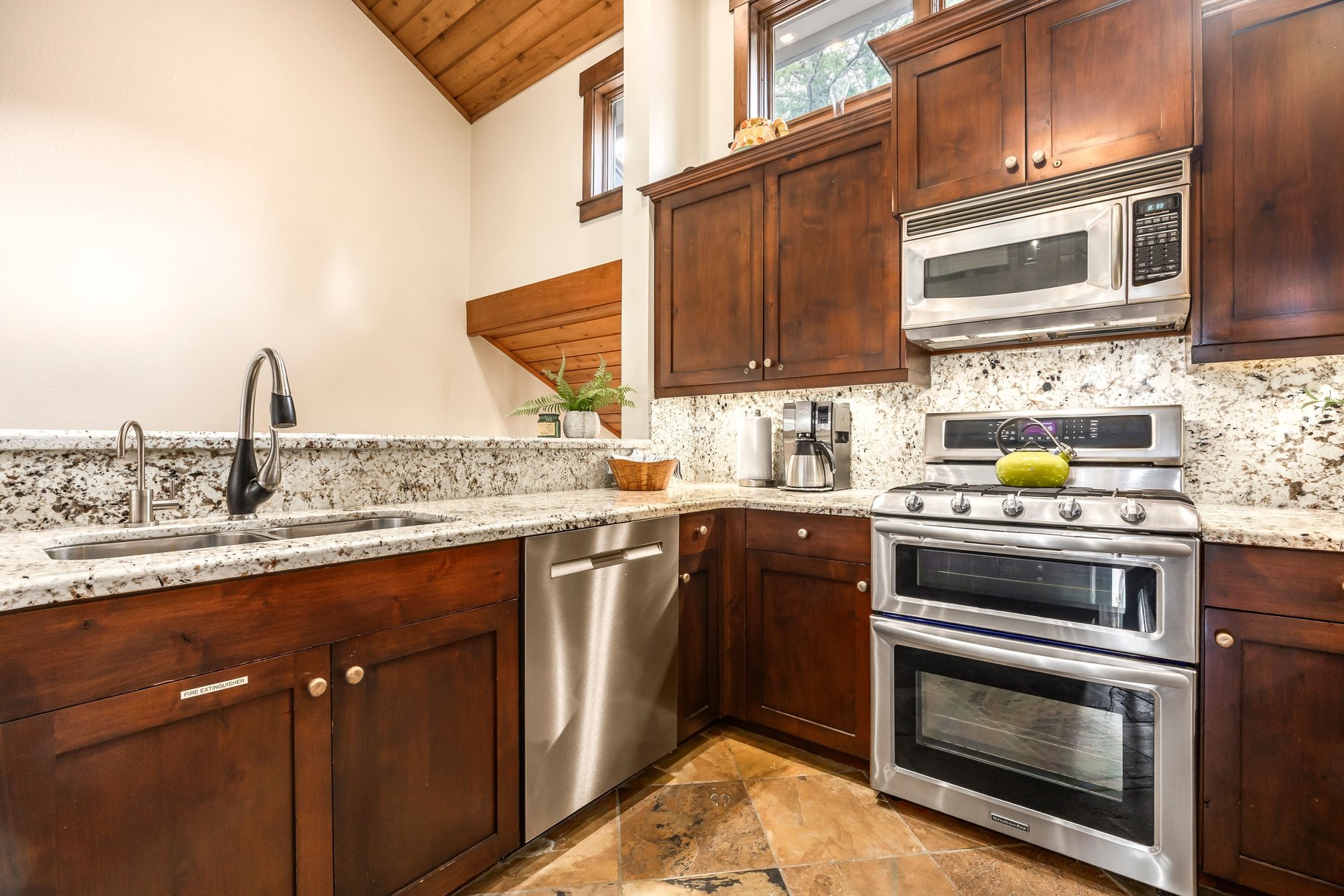  Beautifully Renovated Ski-In/Ski-Out Townhome in Upper Deer Valley - 物件實景