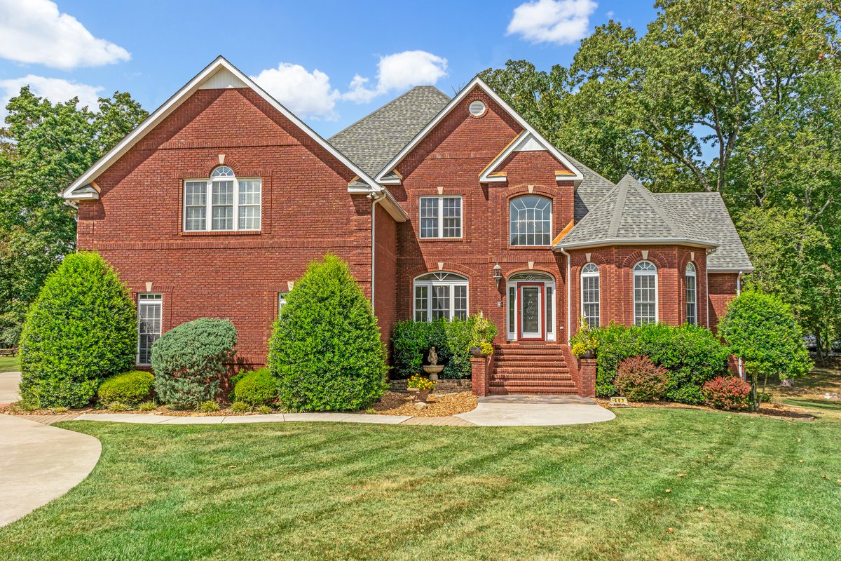 Tullahoma, Tennessee, 37388, United States, 6 Bedrooms Bedrooms, ,5 BathroomsBathrooms,Residential,For Sale,1851275
