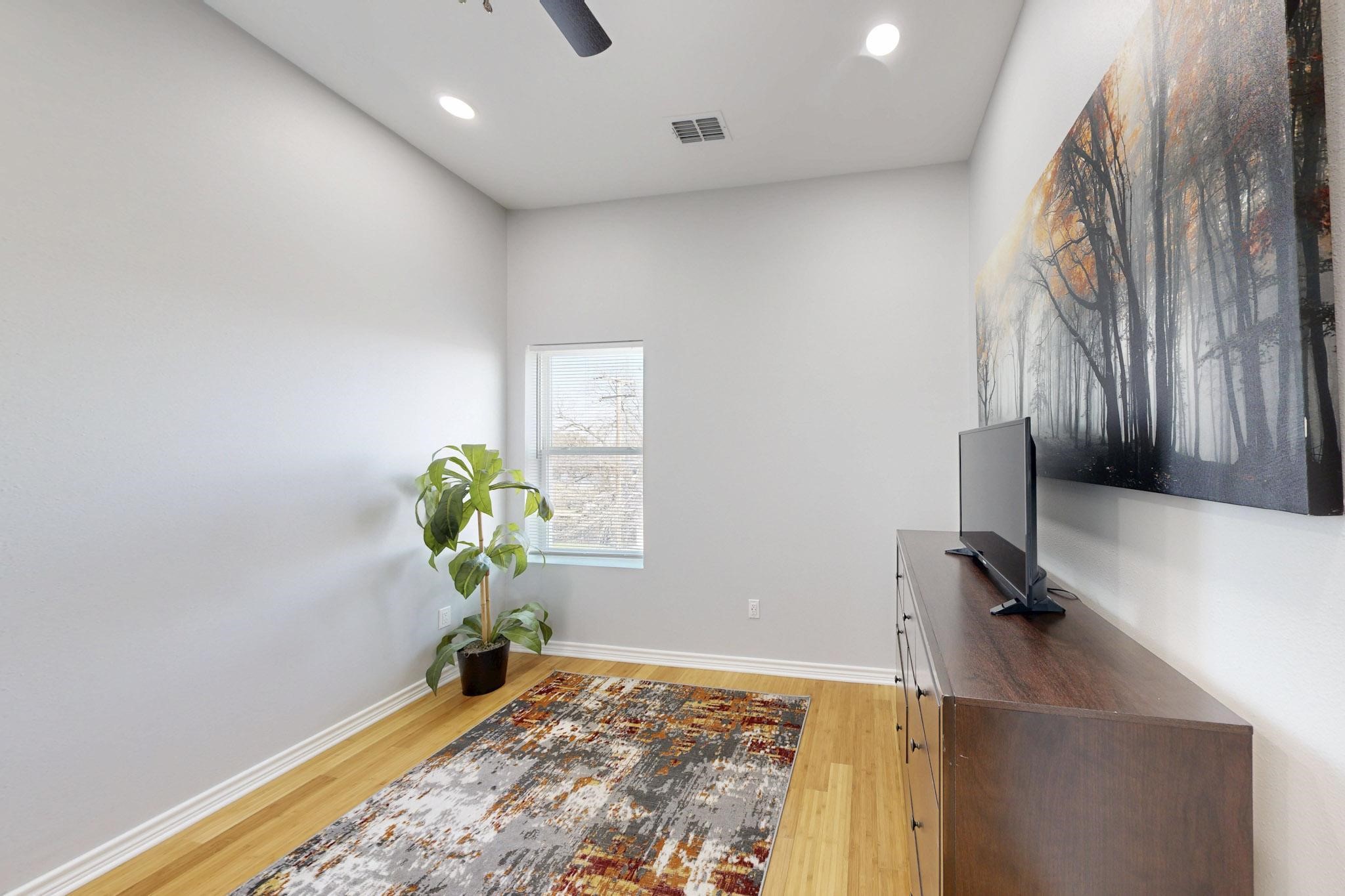 Dallas, Texas, 75204, United States, 3 Bedrooms Bedrooms, ,3 BathroomsBathrooms,Residential,For Sale,1903545