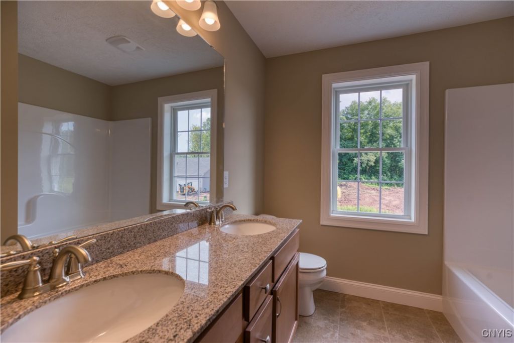 Baldwinsville, New York, 13027, United States, 4 Bedrooms Bedrooms, ,3 BathroomsBathrooms,Residential,For Sale,1906814