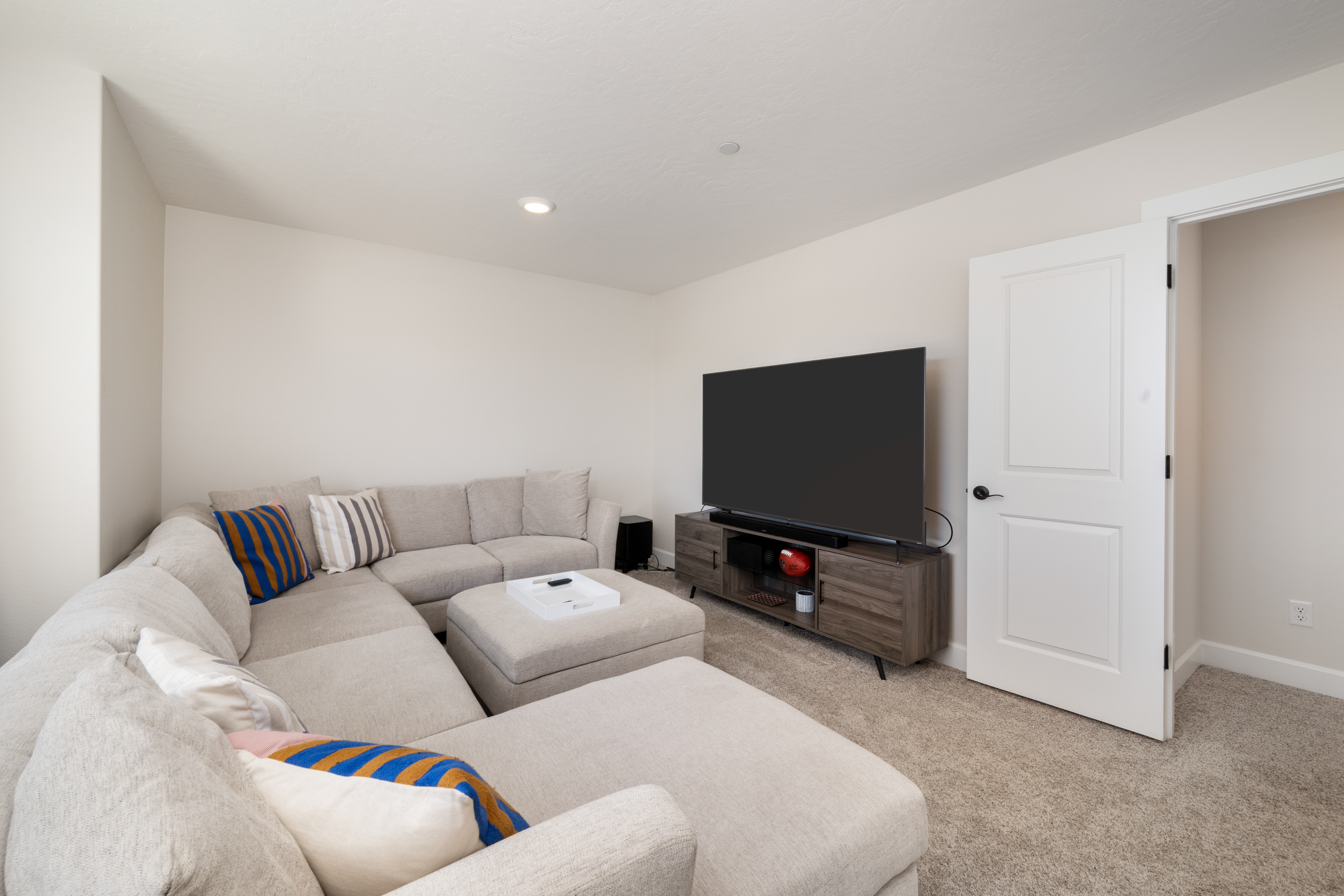  Immaculate Home Private Back yard, Bonus Room - 物件實景