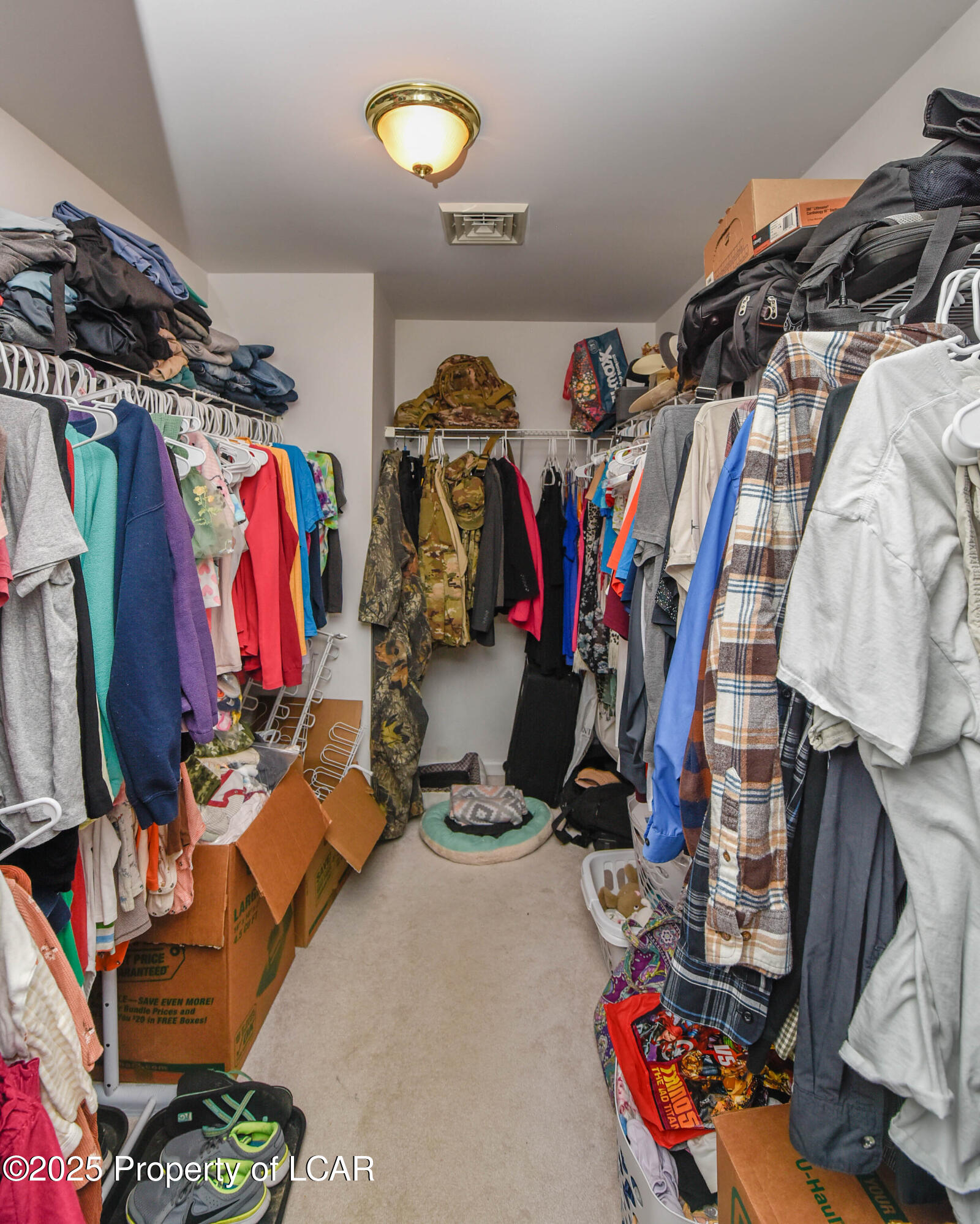 Dallas, Pennsylvania, 18612, United States, 4 Bedrooms Bedrooms, ,3 BathroomsBathrooms,Residential,For Sale,2005553