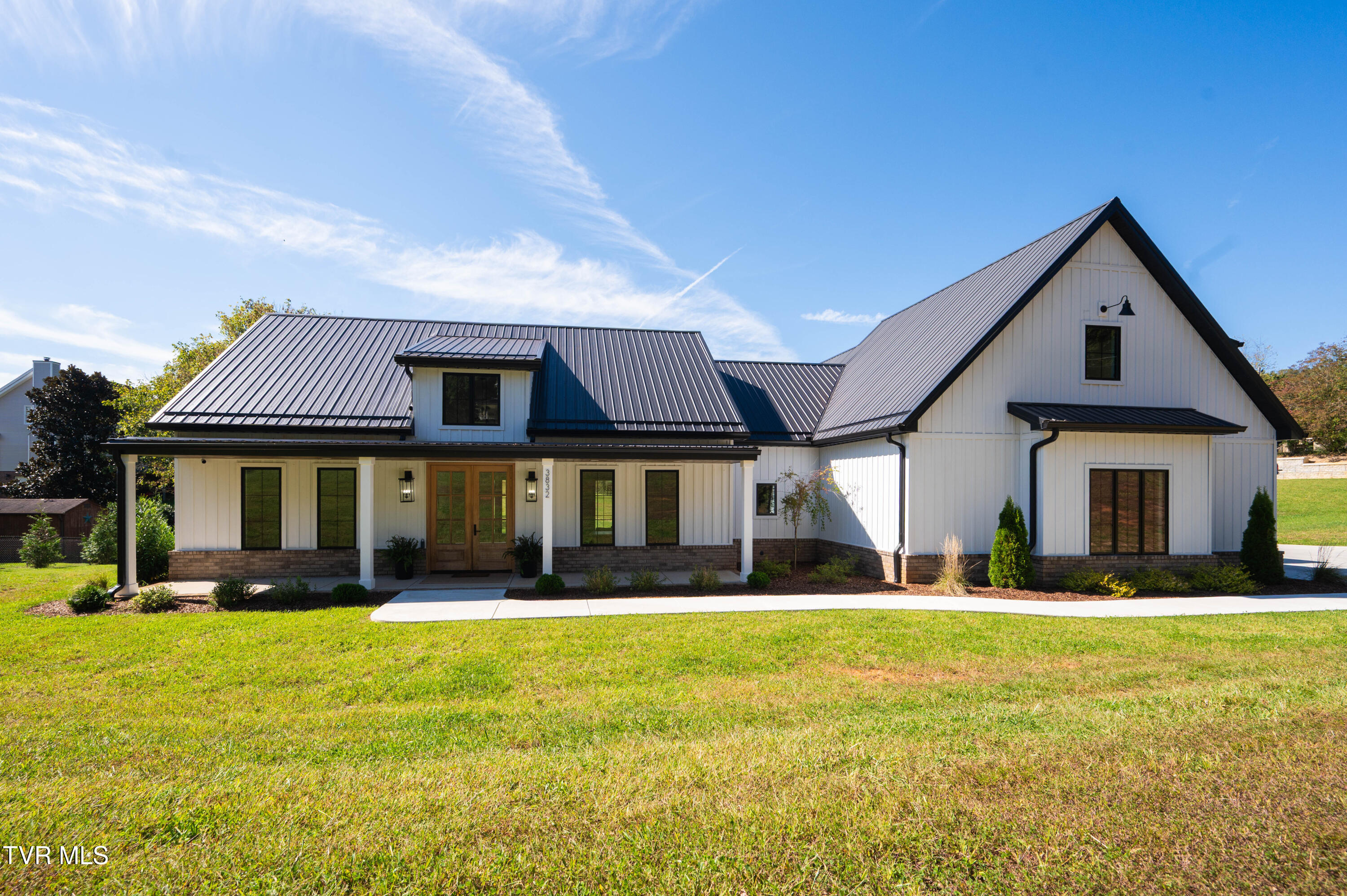 Kingsport, Tennessee, 37664, United States, 4 Bedrooms Bedrooms, ,4 BathroomsBathrooms,Residential,For Sale,1981214