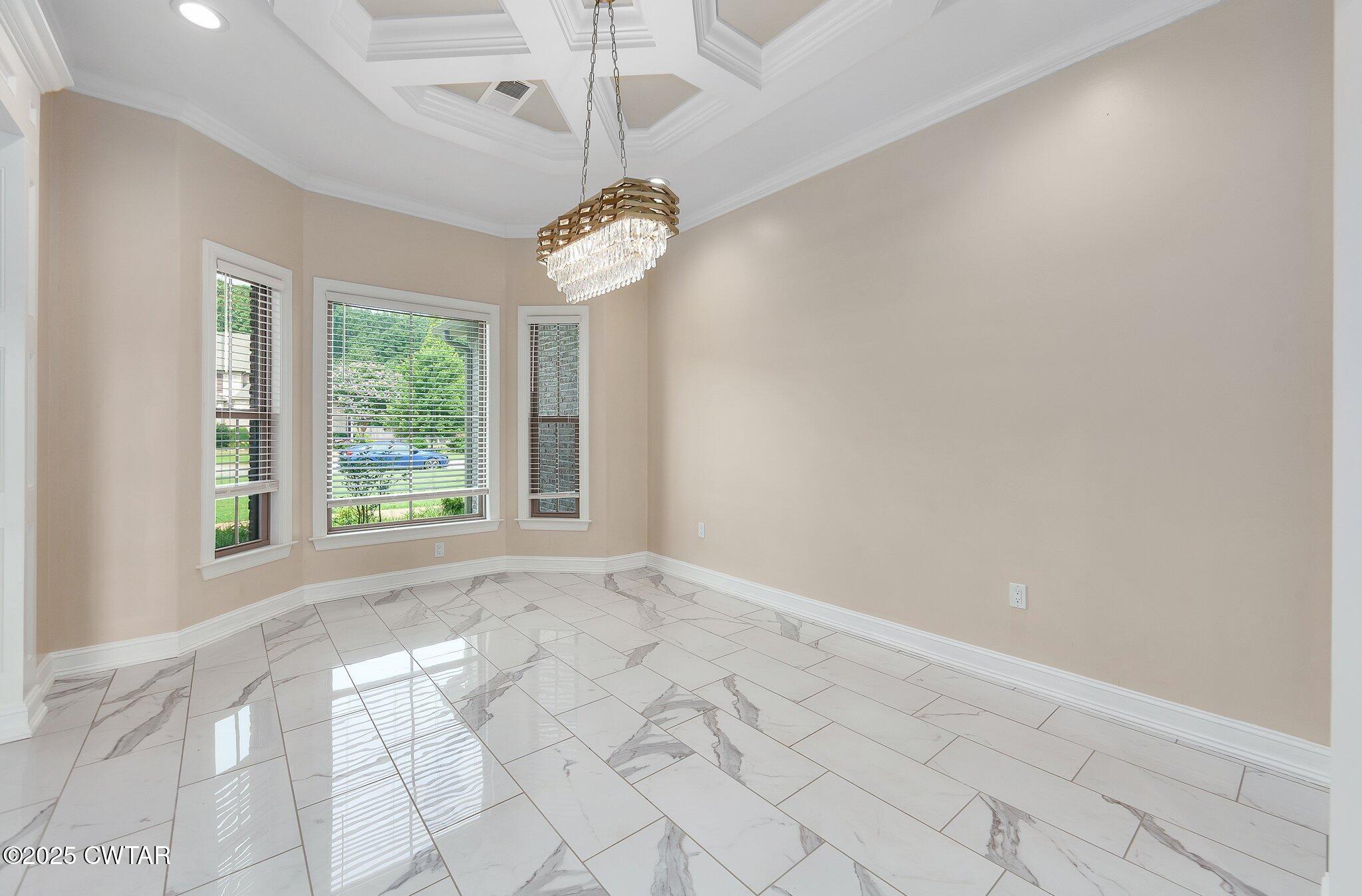 Jackson, Tennessee, 38305, United States, 5 Bedrooms Bedrooms, ,4 BathroomsBathrooms,Residential,For Sale,1868801