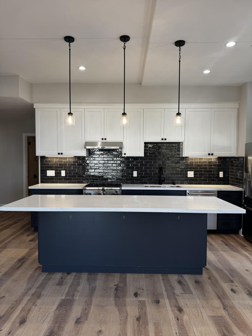 Palo Alto, California, 94306, United States, 2 Bedrooms Bedrooms, ,2 BathroomsBathrooms,Residential,For Sale,1992117