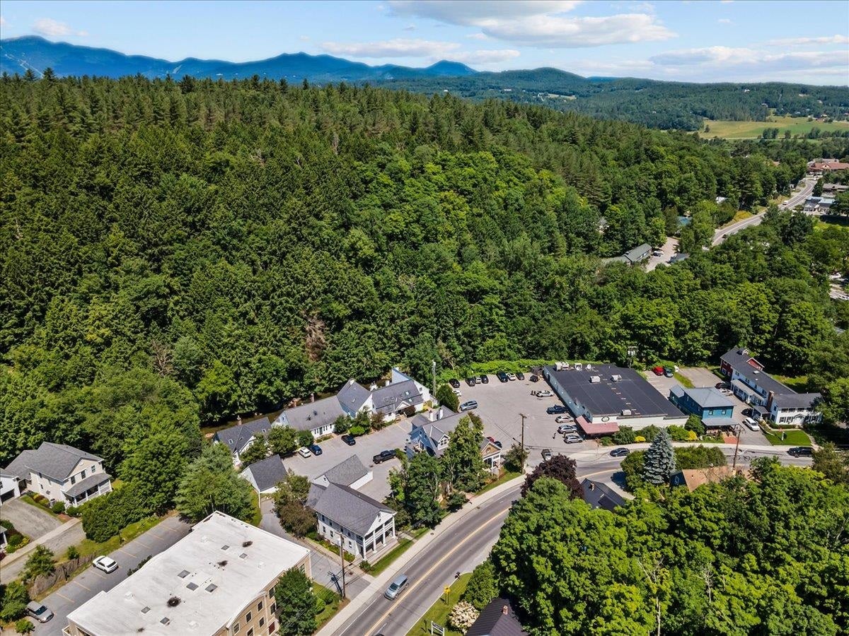 Stowe, Vermont, 05672, United States, 2 Bedrooms Bedrooms, ,2 BathroomsBathrooms,Residential,For Sale,2003002