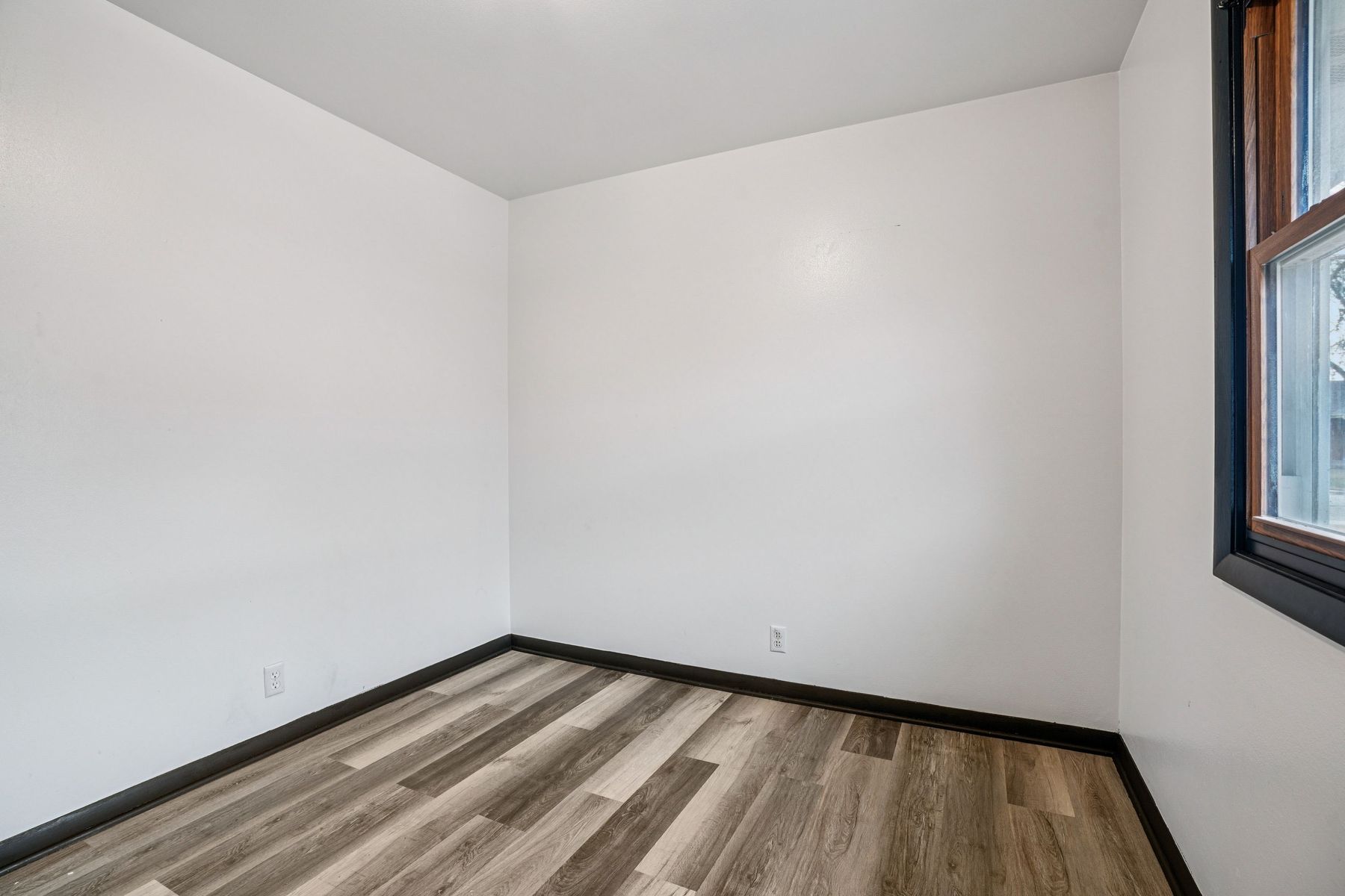  Turnkey Three Bedroom Ranch - 物件實景