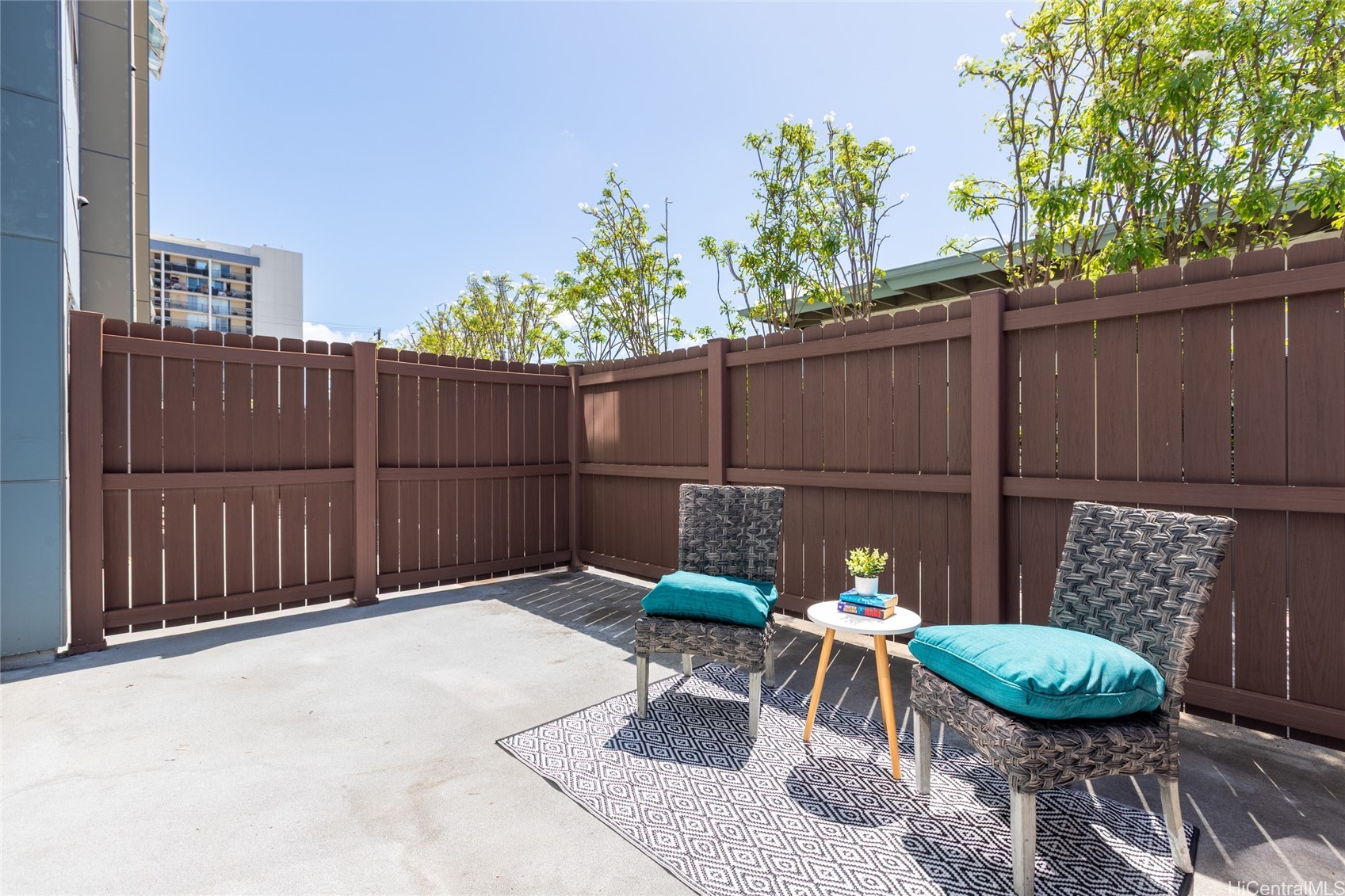 Honolulu, Hawaii, 96814, United States, 2 Bedrooms Bedrooms, ,2 BathroomsBathrooms,Residential,For Sale,1968678