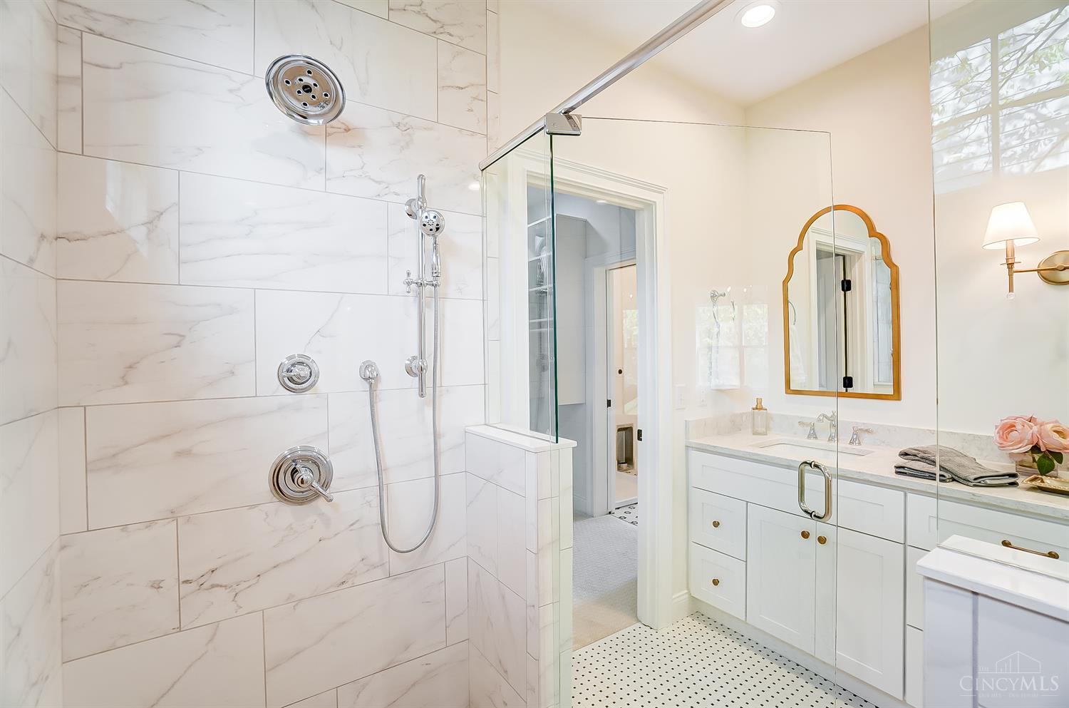 Madeira, Ohio, 45243, United States, 3 Bedrooms Bedrooms, ,3 BathroomsBathrooms,Residential,For Sale,2001703