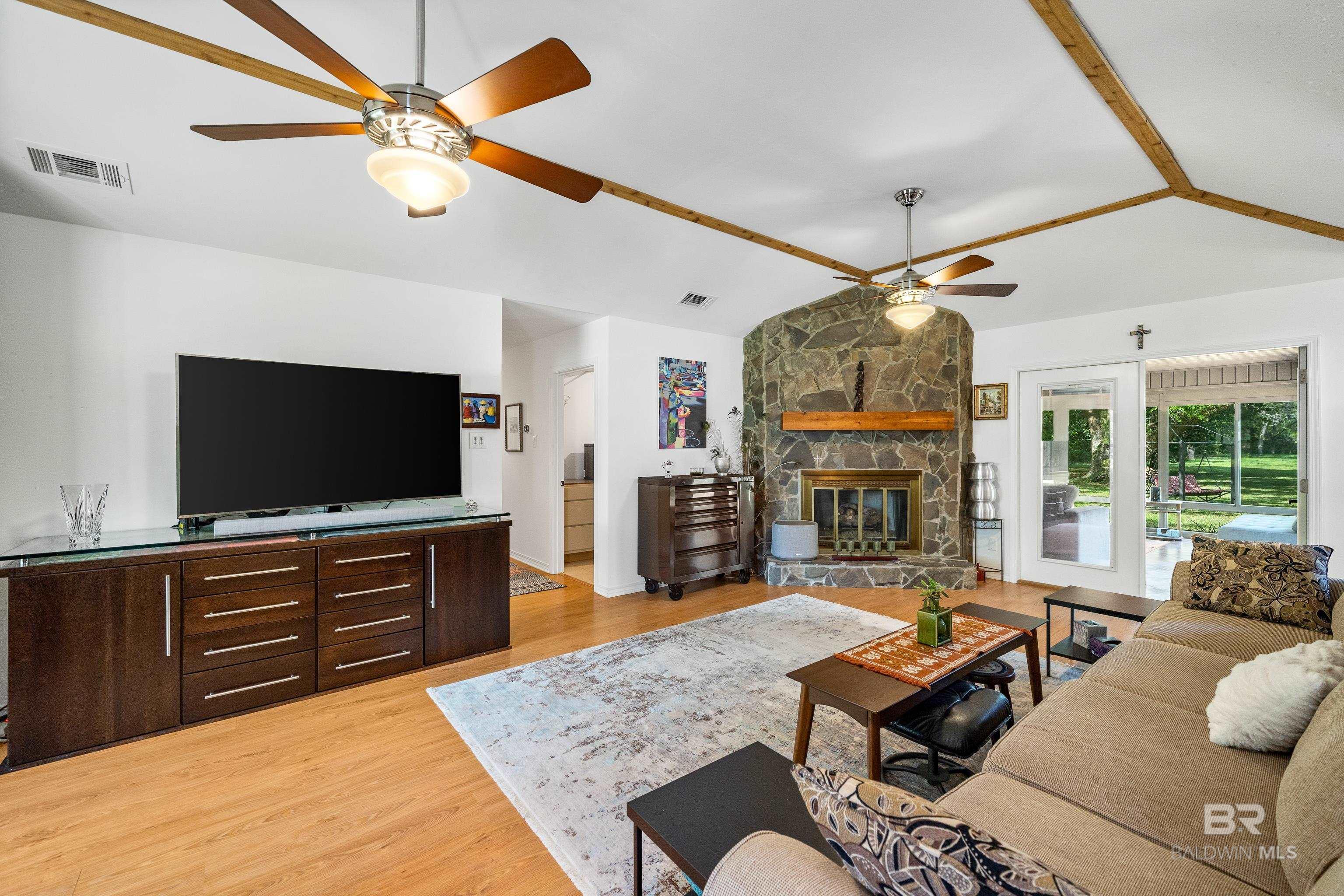 Daphne, Alabama, 36526, United States, 3 Bedrooms Bedrooms, ,2 BathroomsBathrooms,Residential,For Sale,1804902