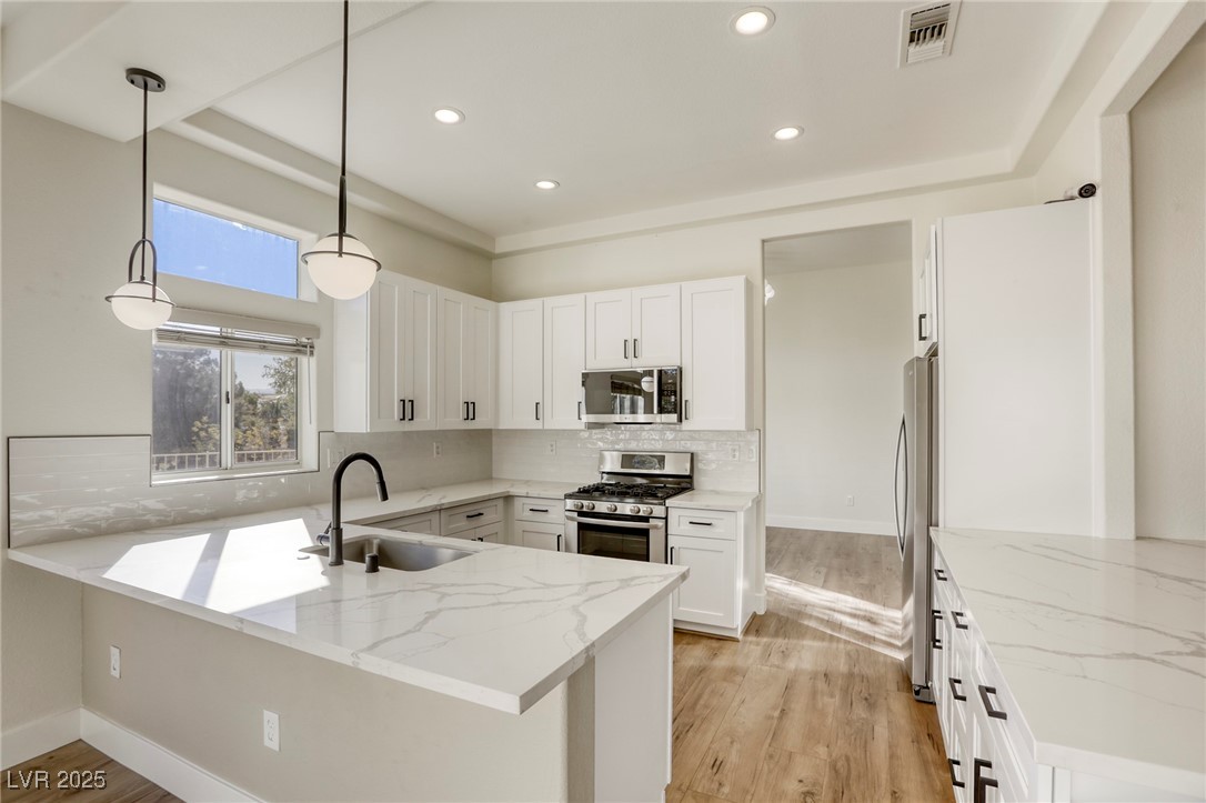 Las Vegas, Nevada, 89134, United States, 2 Bedrooms Bedrooms, ,1 BathroomBathrooms,Residential,For Sale,1999862