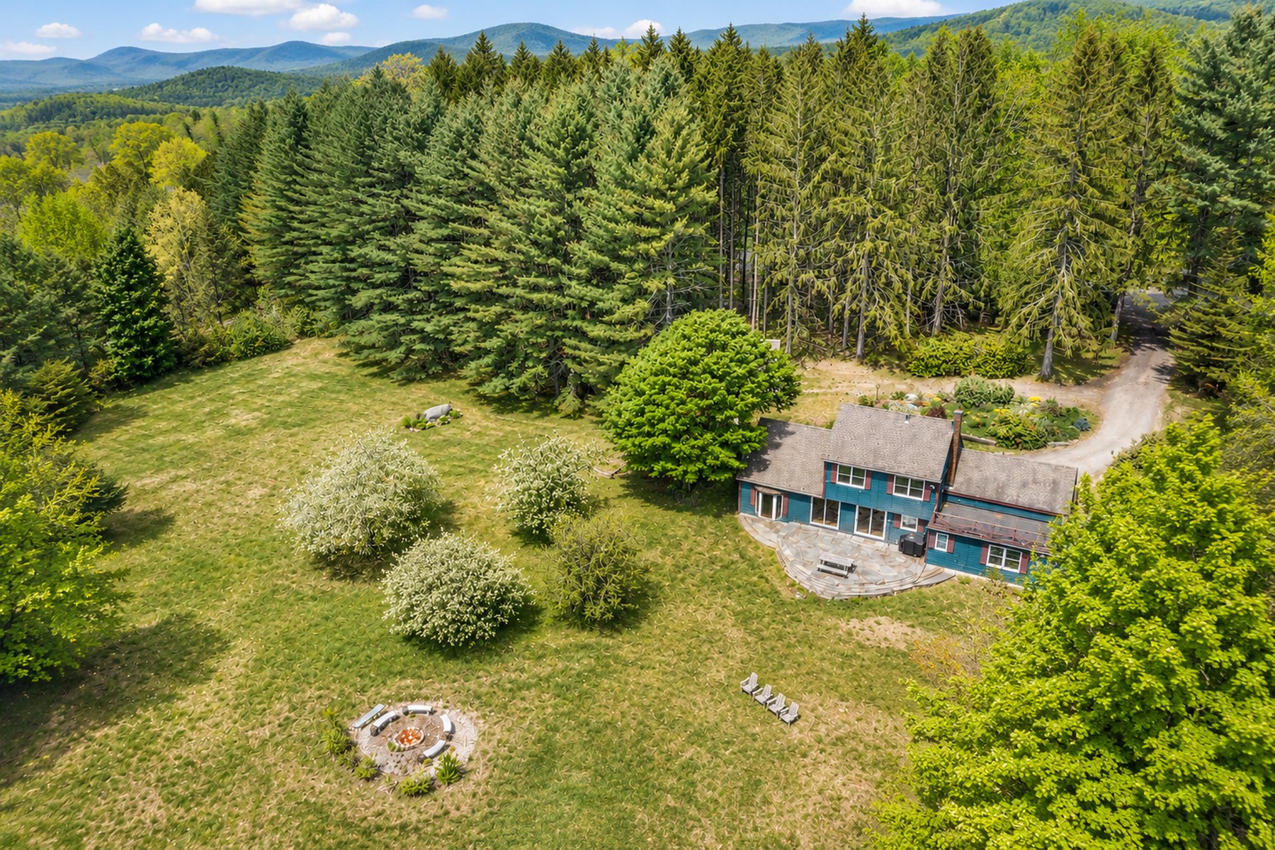  2206 Elmore Mountain Road - 物件實景