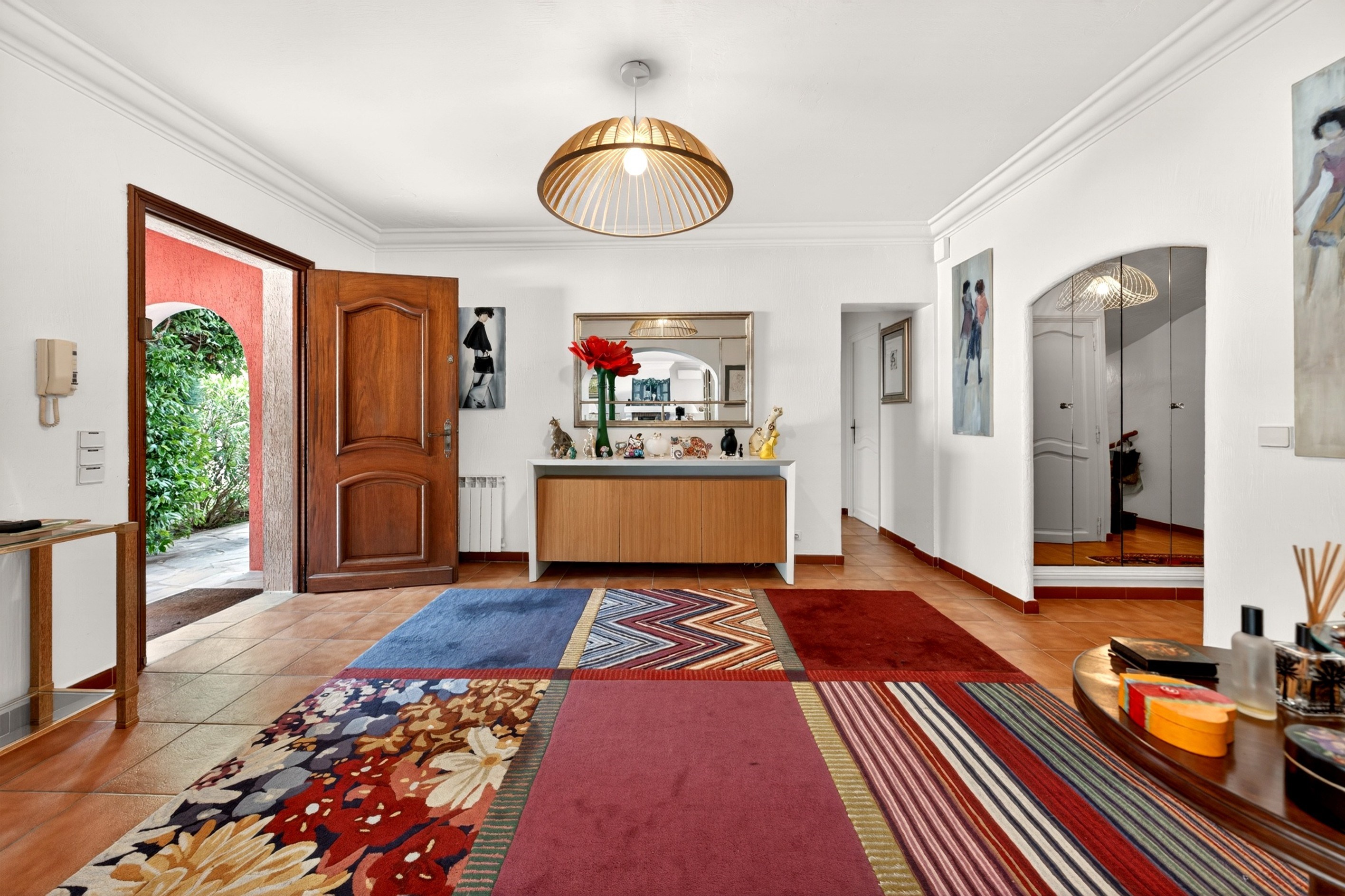  Côte d’Azur – 301 m² family villa with sea view in a secure estate close to ame… - 物件實景