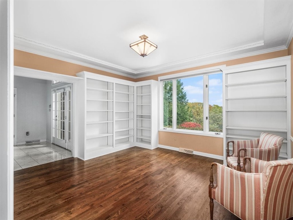 Marshall, Pennsylvania, 15090, United States, 4 Bedrooms Bedrooms, ,5 BathroomsBathrooms,Residential,For Sale,1989478