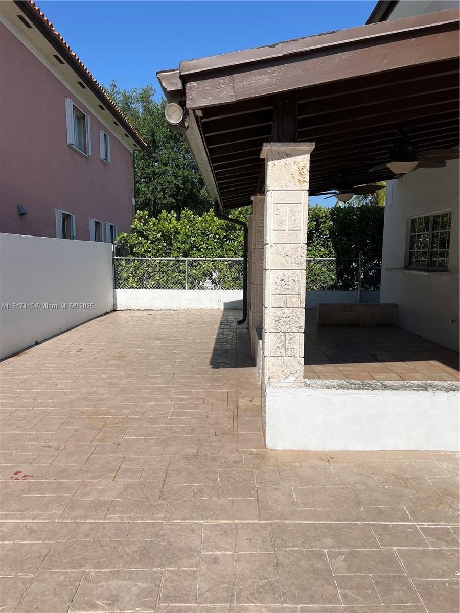 Miami, Florida, 33155, United States, 6 Bedrooms Bedrooms, ,4 BathroomsBathrooms,Residential,For Sale,1979278