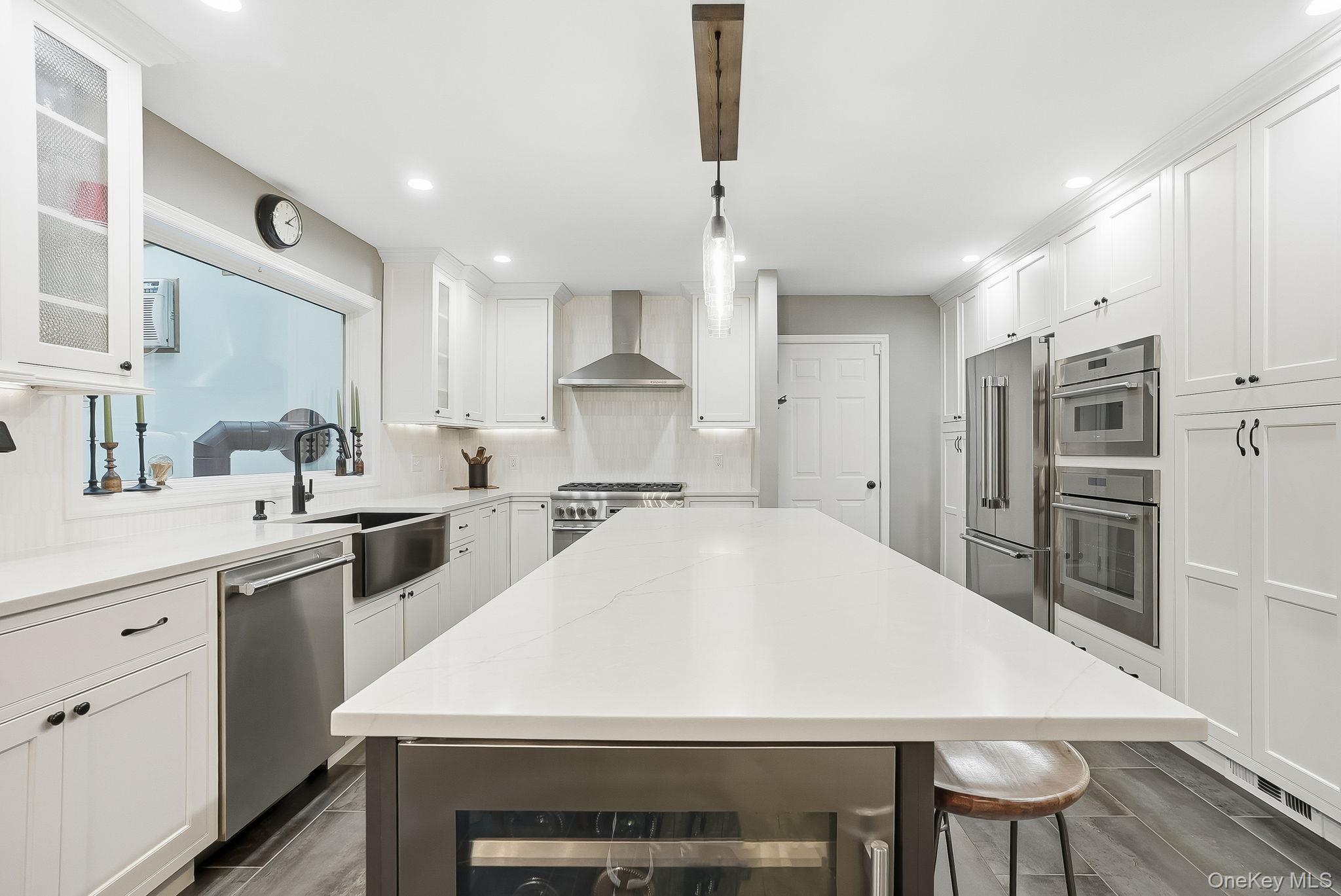 Cortlandt Manor, New York, 10567, United States, 4 Bedrooms Bedrooms, ,3 BathroomsBathrooms,Residential,For Sale,1987823