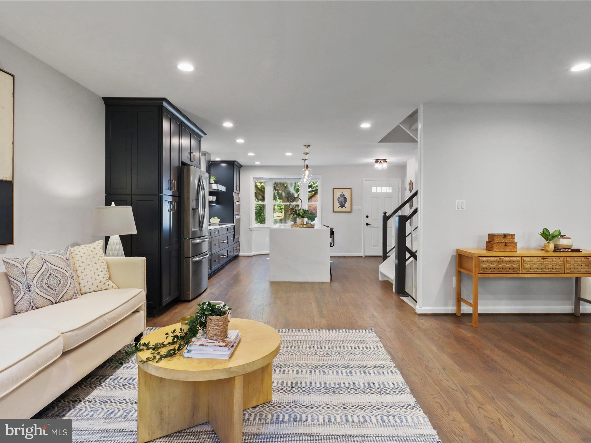 Arlington, Virginia, 22205, United States, 3 Bedrooms Bedrooms, ,3 BathroomsBathrooms,Residential,For Sale,1943915