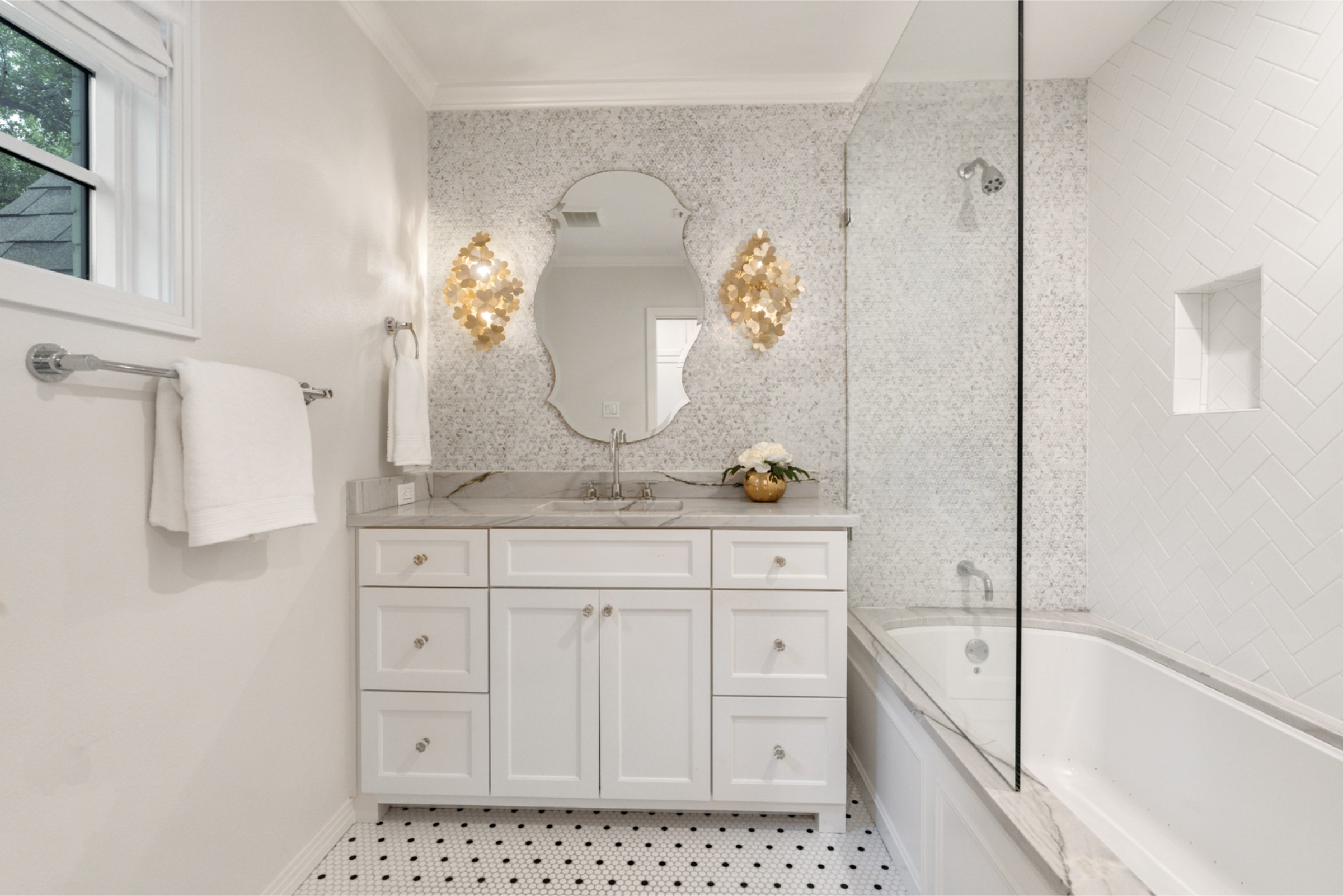  A Modern Tudor Masterpiece in Highland Park’s French Streets - 物件實景