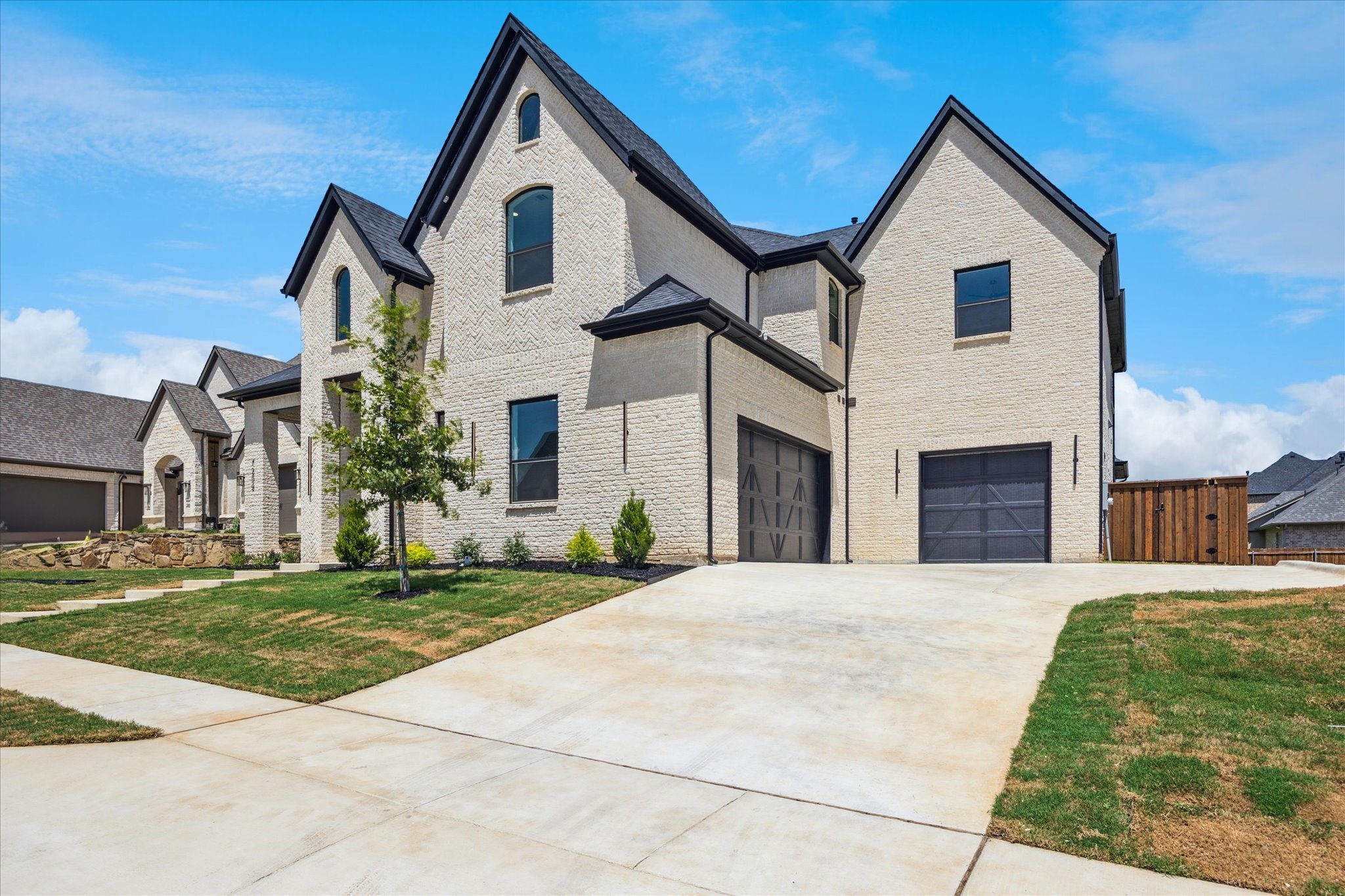 North Richland Hills, Texas, 76182, United States, 5 Bedrooms Bedrooms, ,5 BathroomsBathrooms,Residential,For Sale,1896745