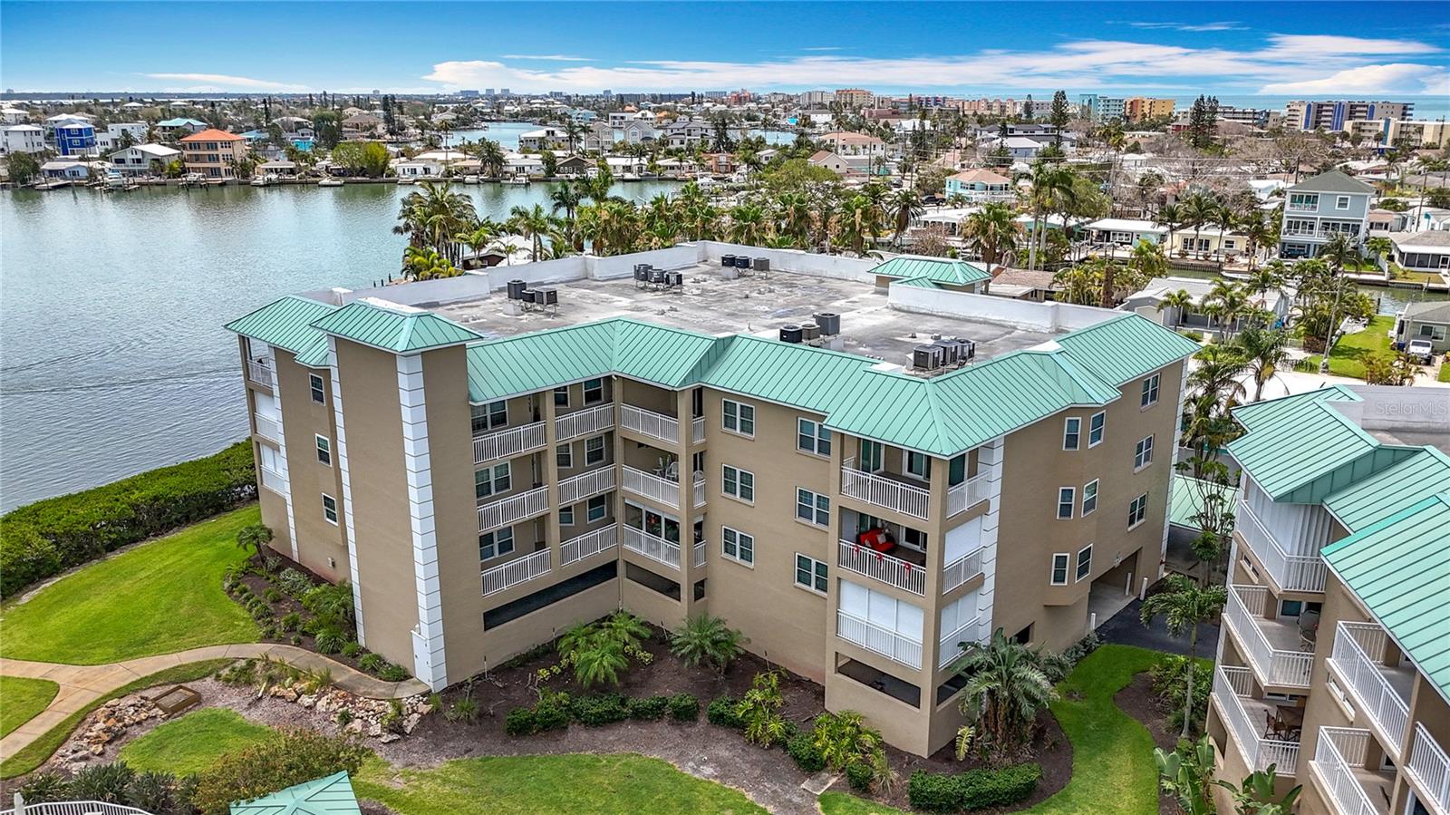 Madeira Beach, Florida, 33708, United States, 2 Bedrooms Bedrooms, ,2 BathroomsBathrooms,Residential,For Sale,1981210