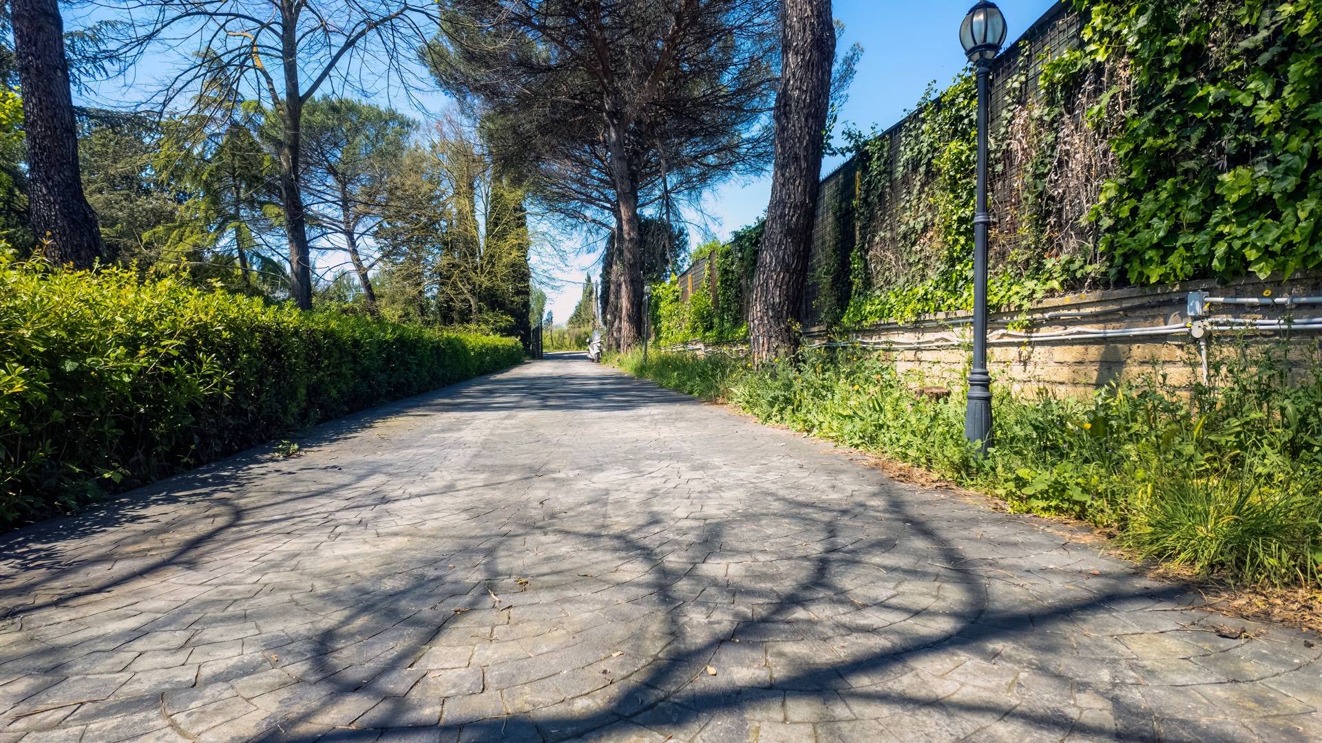 Roma, Roma, 00100, IT, 4 Bedrooms Bedrooms, ,4 BathroomsBathrooms,Residential,For Sale,1932410