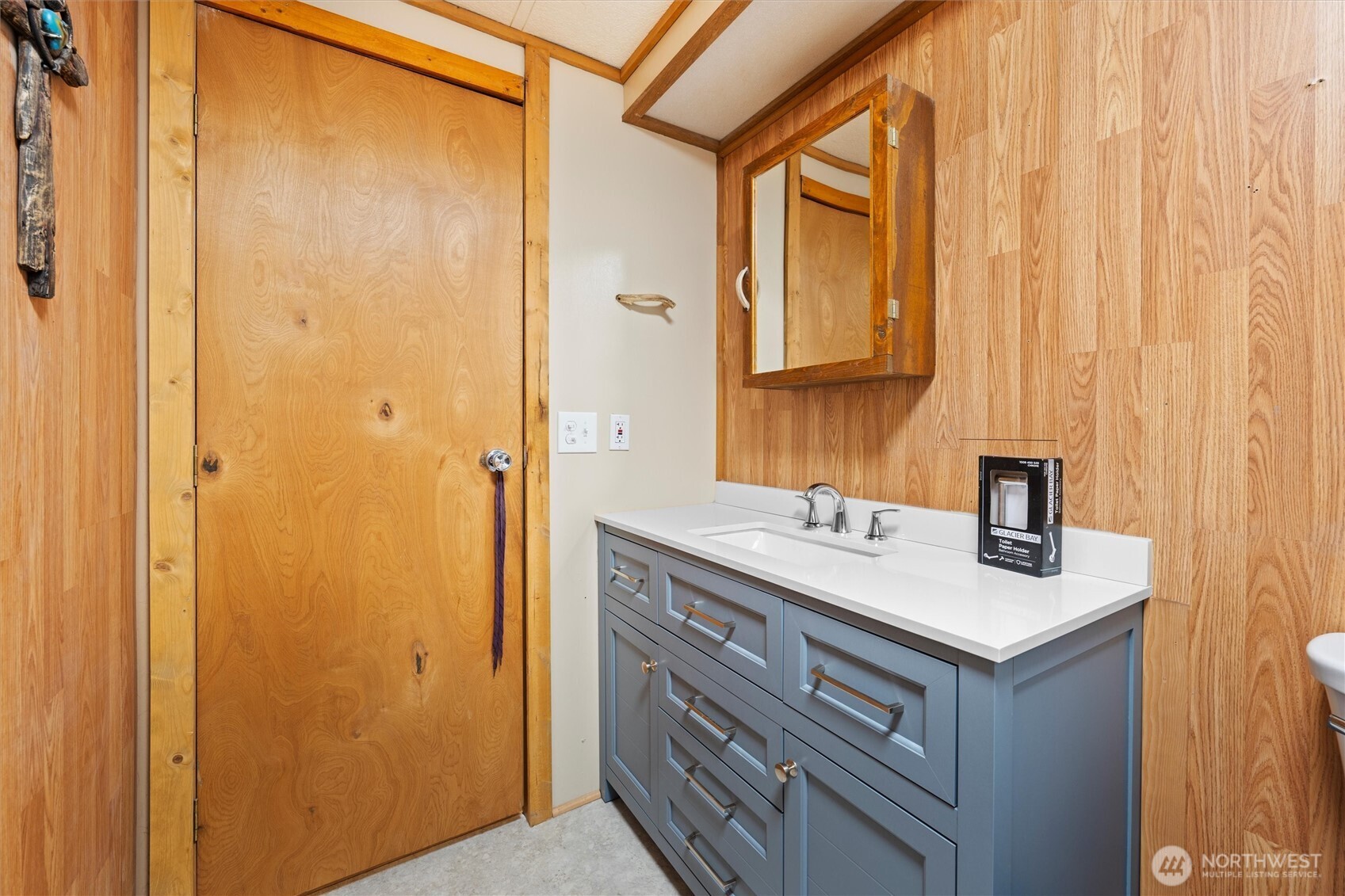 Soap Lake, Washington, 98851, United States, 3 Bedrooms Bedrooms, ,1 BathroomBathrooms,Residential,For Sale,1969387