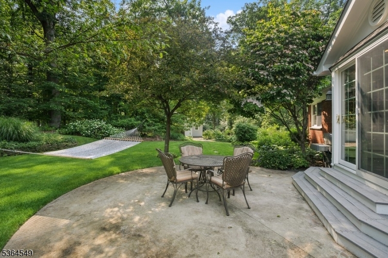 Franklin Twp., New Jersey, 08867, United States, 3 Bedrooms Bedrooms, ,2 BathroomsBathrooms,Residential,For Sale,1926340
