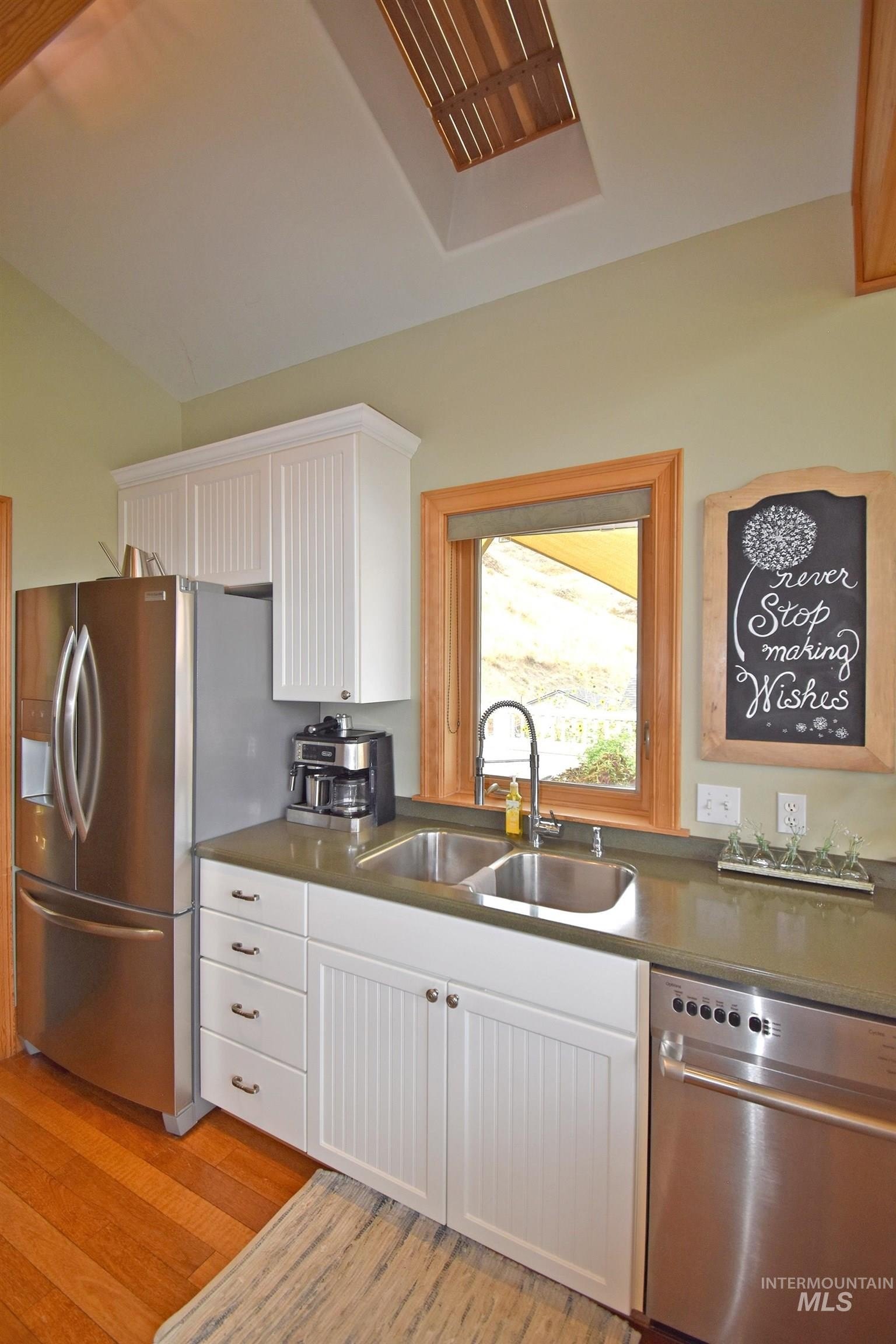 Asotin, Washington, 99402, United States, 3 Bedrooms Bedrooms, ,3 BathroomsBathrooms,Residential,For Sale,1942718