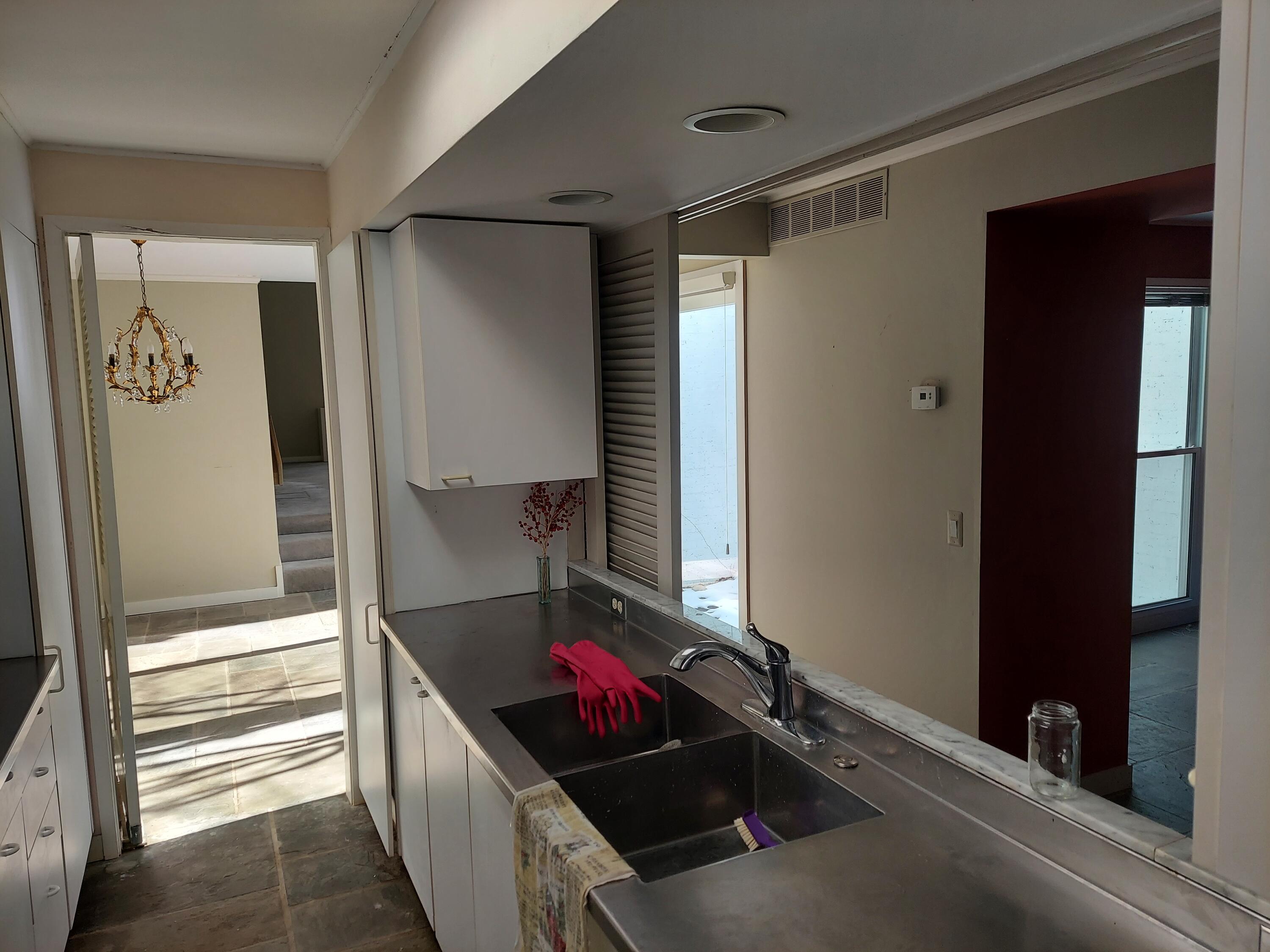 Ann Arbor, Michigan, 48105, United States, 3 Bedrooms Bedrooms, ,2 BathroomsBathrooms,Residential,For Sale,2015957