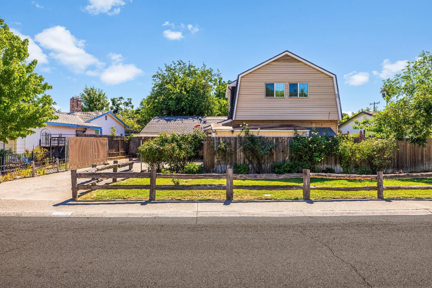 Citrus Heights, California, 95621, United States, 3 Bedrooms Bedrooms, ,2 BathroomsBathrooms,Residential,For Sale,2015324