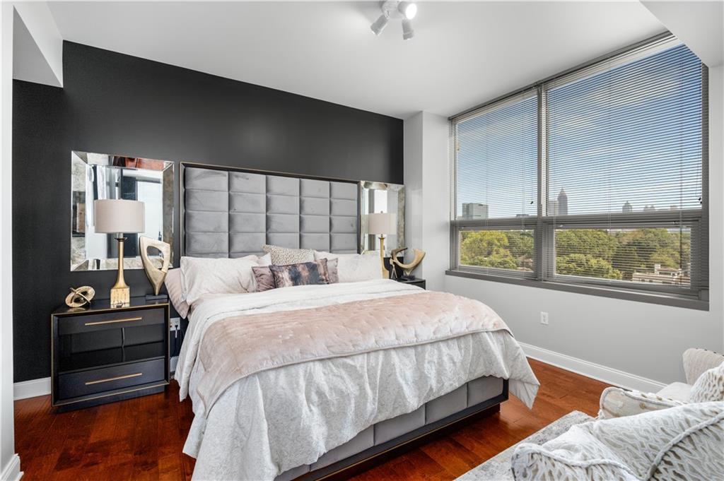 Atlanta, Georgia, 30363, United States, 2 Bedrooms Bedrooms, ,3 BathroomsBathrooms,Residential,For Sale,1949376