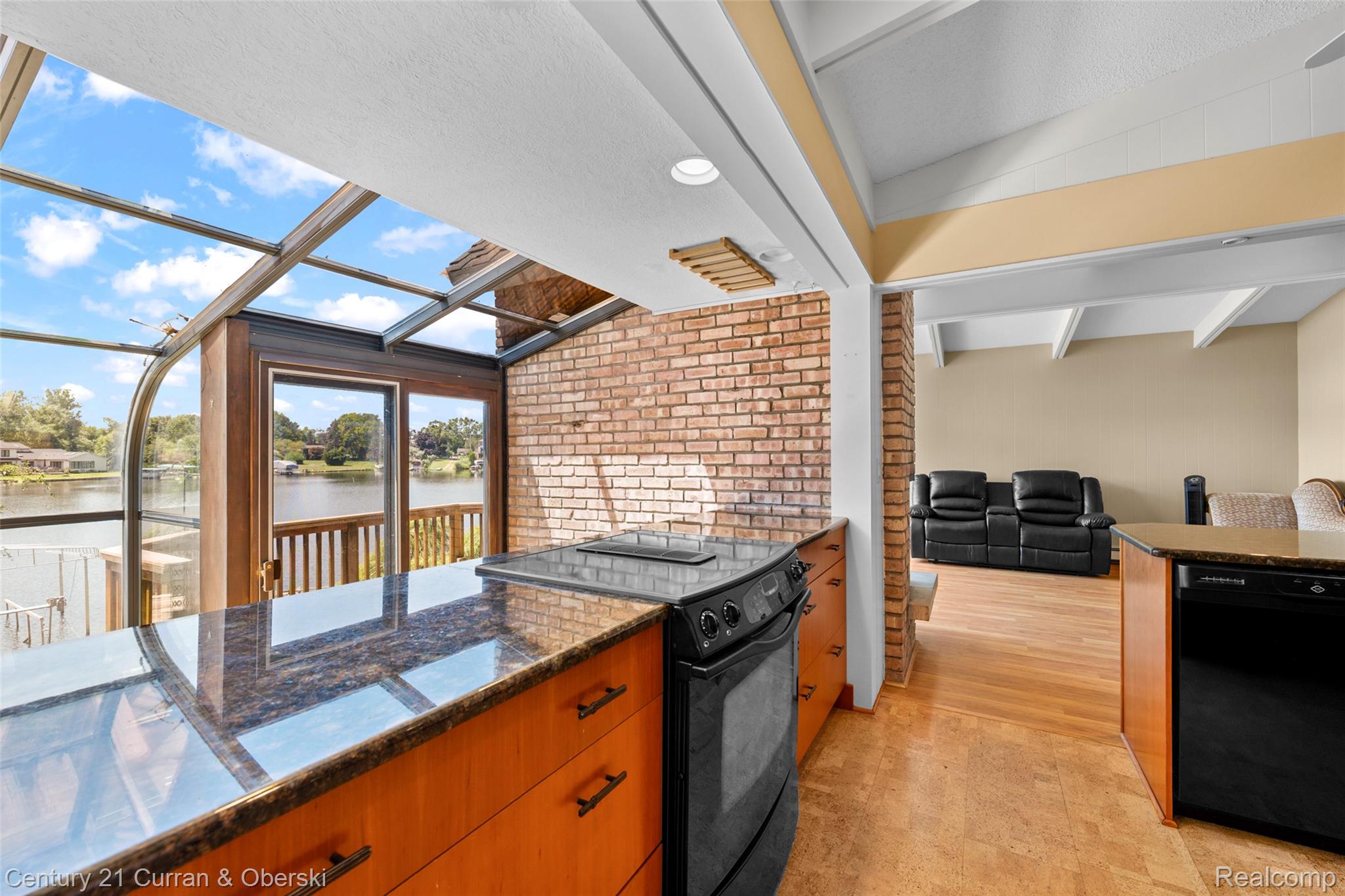 Walled Lake, Michigan, 48390, United States, 3 Bedrooms Bedrooms, ,3 BathroomsBathrooms,Residential,For Sale,1981243