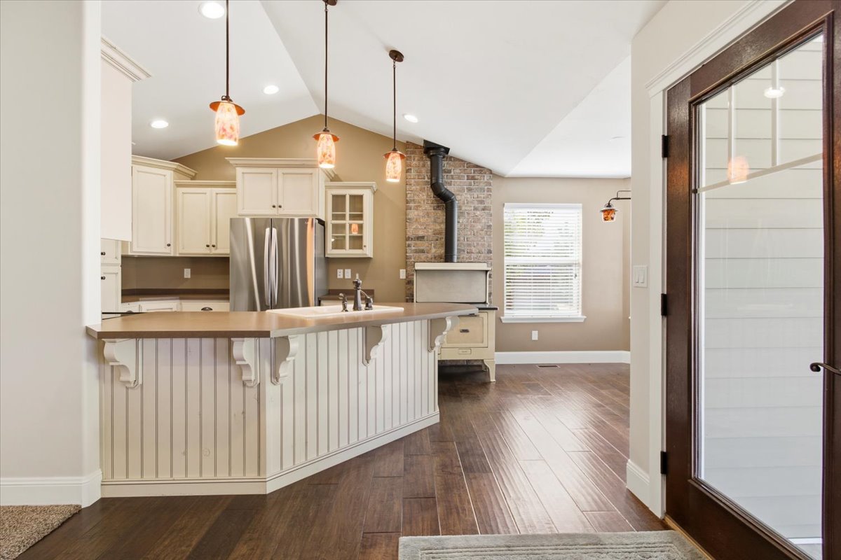 CENTRAL VALLEY, Utah, 84754, United States, 4 Bedrooms Bedrooms, ,3 BathroomsBathrooms,Residential,For Sale,1973038