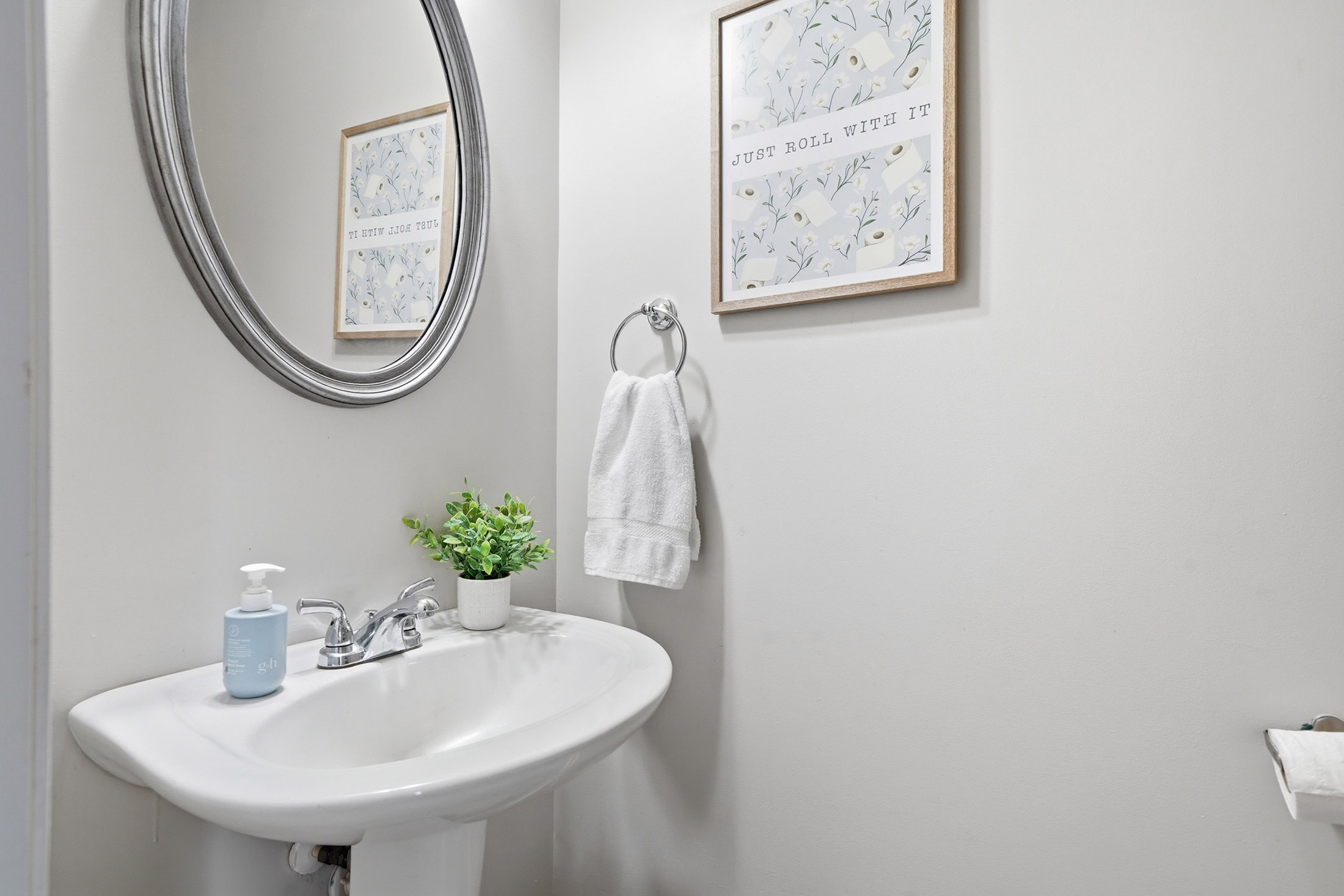  Lovely End-Unit Townhome - 物件實景