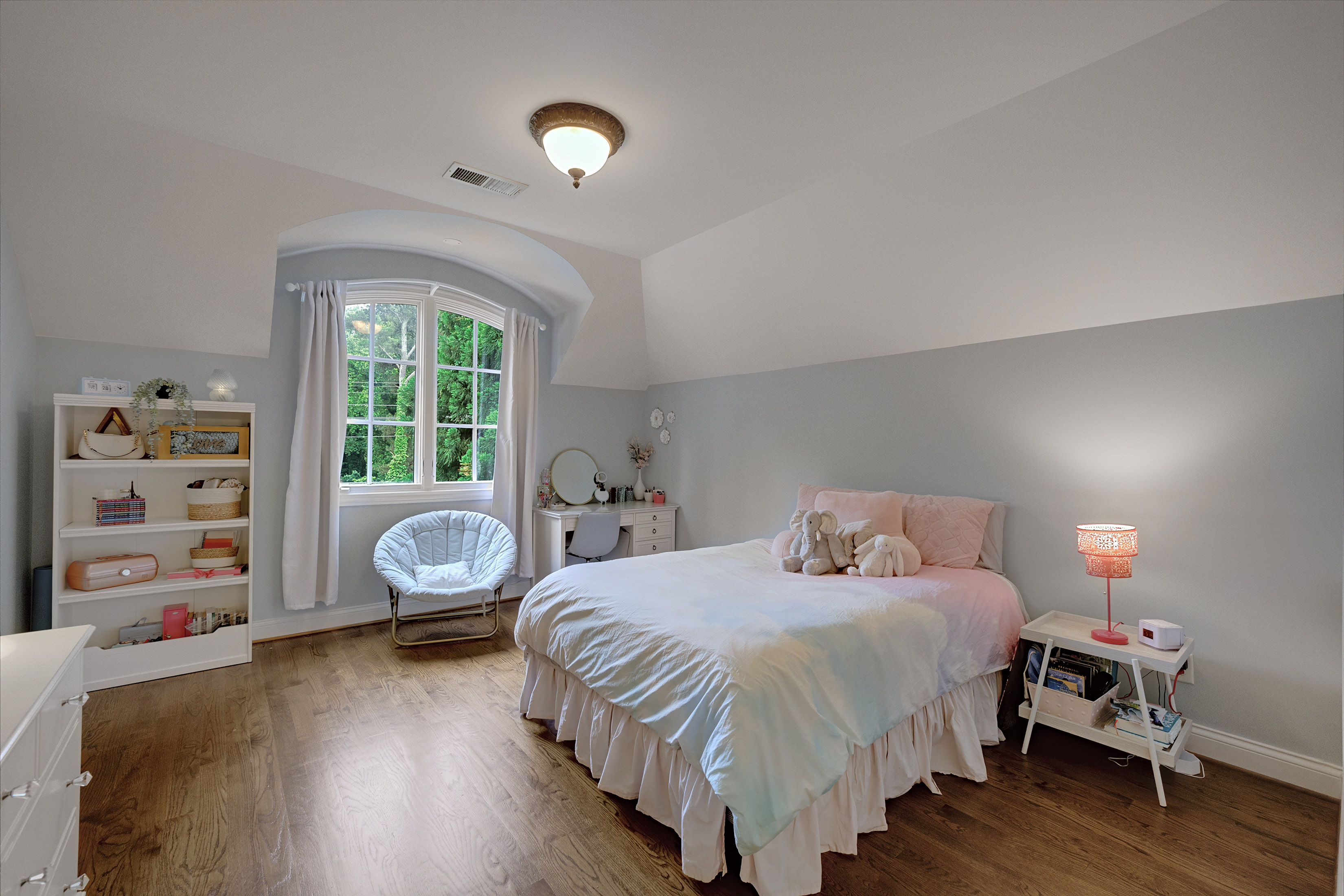  Stunning European-inspired Home on Private, Wooded Lot in East Cobb - 物件實景