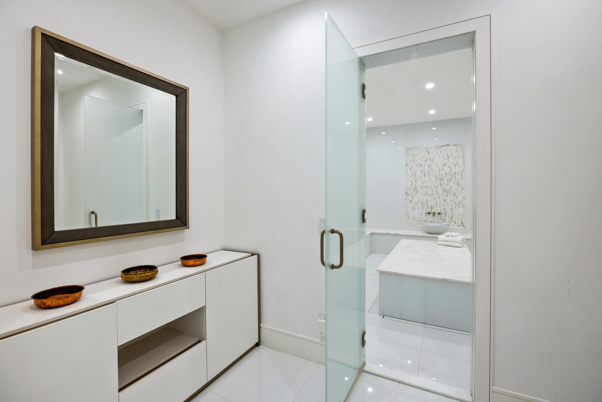  8880 Bradley Boulevard, Bethesda, MD, 20817 - 物件實景