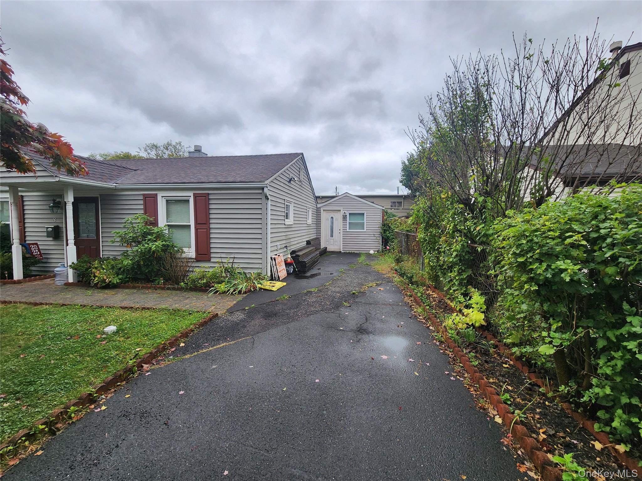 West Haverstraw, New York, 10993, United States, 4 Bedrooms Bedrooms, ,2 BathroomsBathrooms,Residential,For Sale,1979591