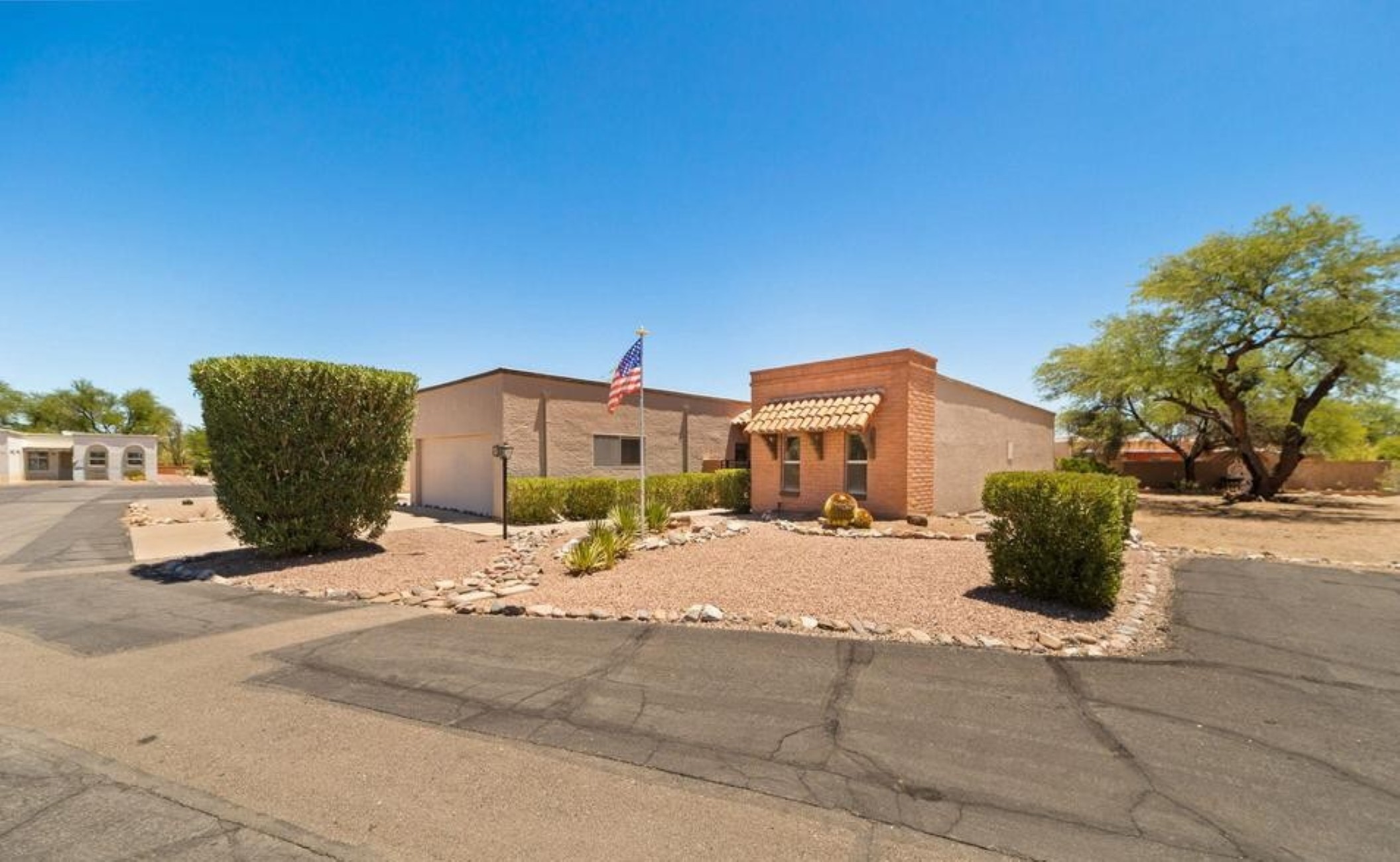 320 E Paseo Verde, Green Valley, AZ 85614 - 物件實景