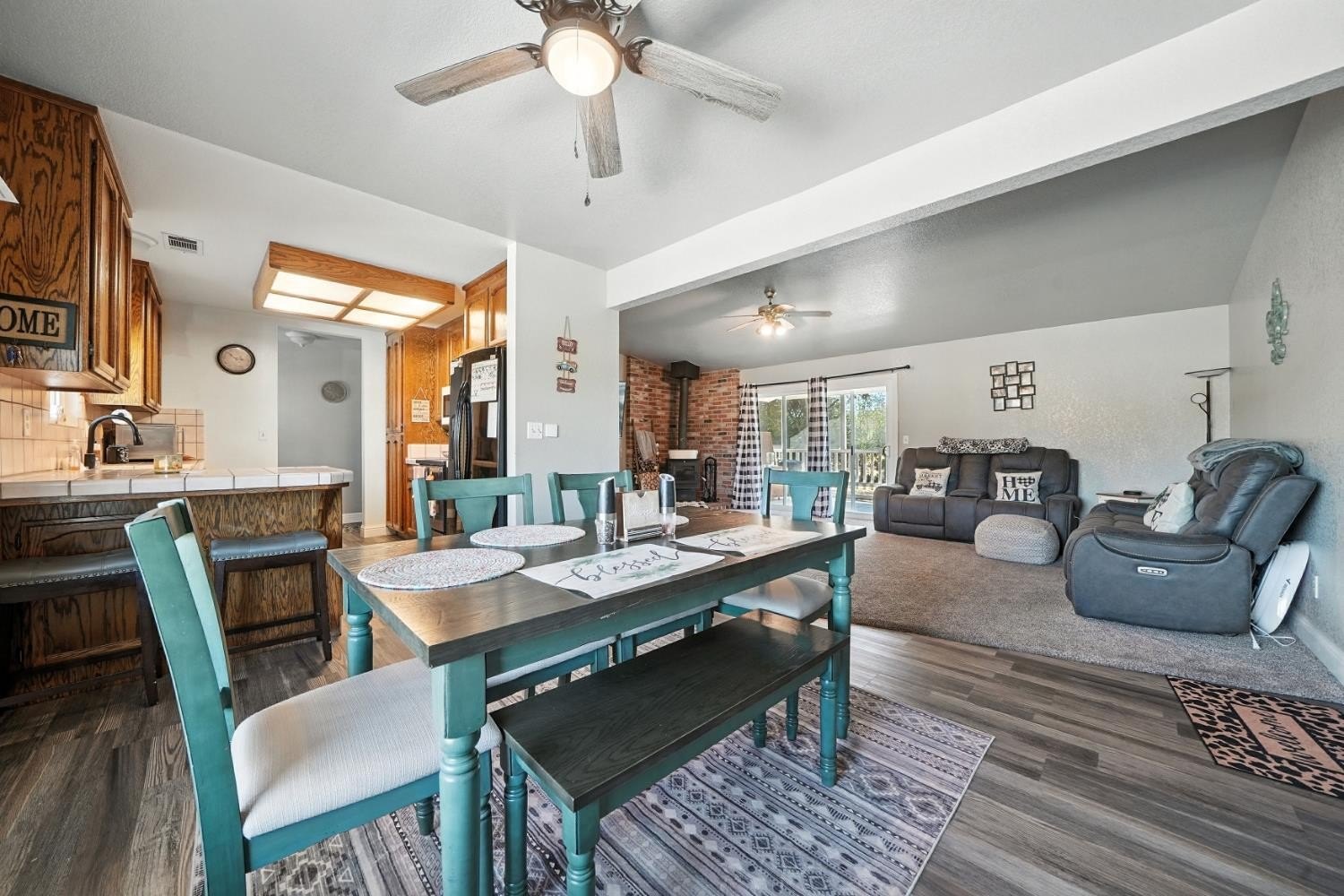 Valley Springs, California, 95252, United States, 3 Bedrooms Bedrooms, ,2 BathroomsBathrooms,Residential,For Sale,1984157