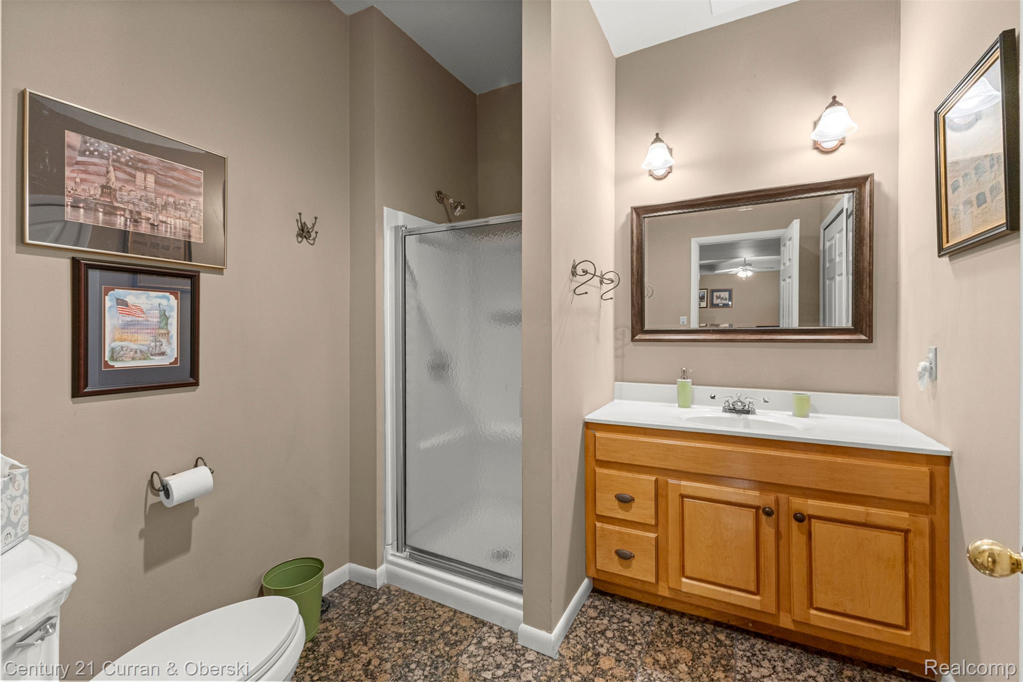 Shelby Charter Township, Michigan, 48316, United States, 2 Bedrooms Bedrooms, ,4 BathroomsBathrooms,Residential,For Sale,1977088