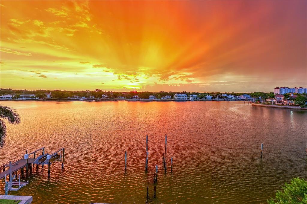 St Petersburg, Florida, 33704, United States, 6 Bedrooms Bedrooms, ,8 BathroomsBathrooms,Residential,For Sale,1897556
