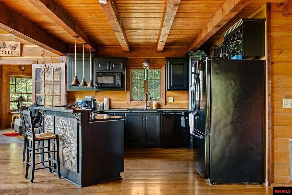 Gamaliel, Arkansas, 72537, United States, 3 Bedrooms Bedrooms, ,3 BathroomsBathrooms,Residential,For Sale,1937546