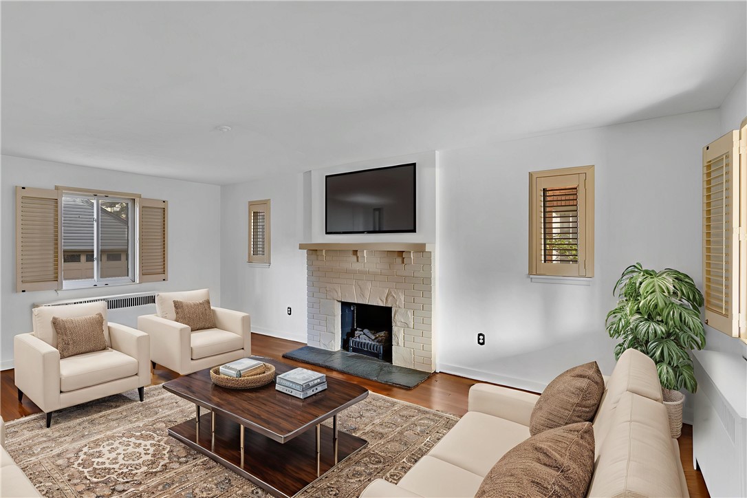 Point Breeze, Pennsylvania, 15208, United States, 4 Bedrooms Bedrooms, ,4 BathroomsBathrooms,Residential,For Sale,1990871