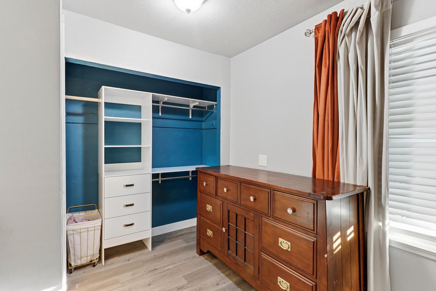 Sacramento, California, 95826, United States, 3 Bedrooms Bedrooms, ,2 BathroomsBathrooms,Residential,For Sale,1991468