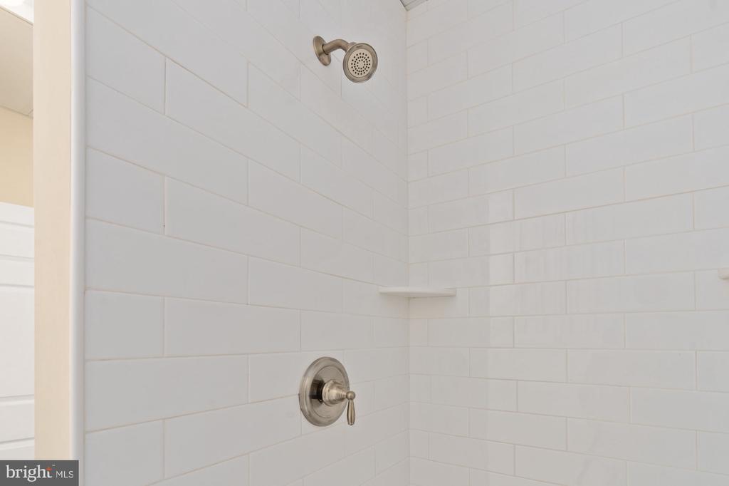 Fredericksburg, Virginia, 22401, United States, 3 Bedrooms Bedrooms, ,2 BathroomsBathrooms,Residential,For Sale,1805404